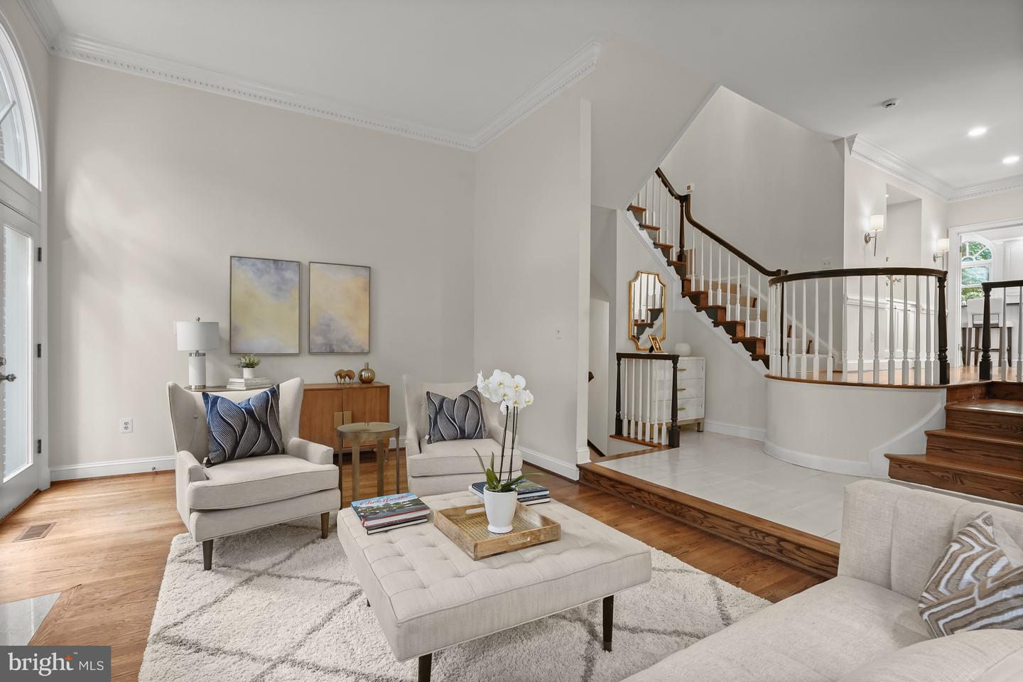 6638 HAMPTON VIEW PL, MCLEAN, Virginia 22101, 3 Bedrooms Bedrooms, ,3 BathroomsBathrooms,Residential,For sale,6638 HAMPTON VIEW PL,VAFX2245054 MLS # VAFX2245054