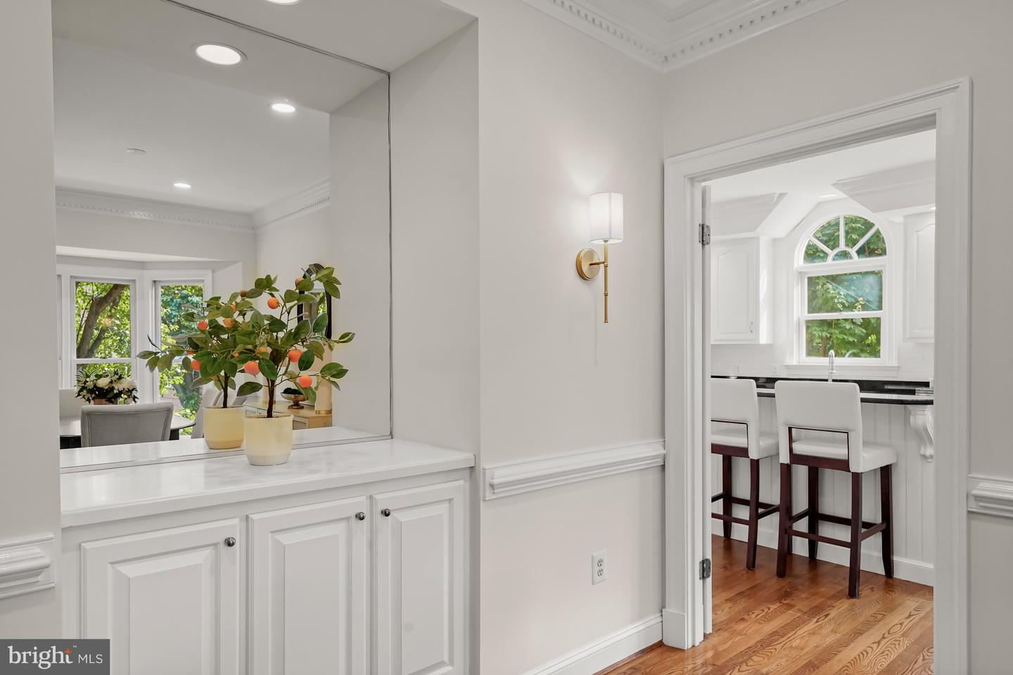6638 HAMPTON VIEW PL, MCLEAN, Virginia 22101, 3 Bedrooms Bedrooms, ,3 BathroomsBathrooms,Residential,For sale,6638 HAMPTON VIEW PL,VAFX2245054 MLS # VAFX2245054