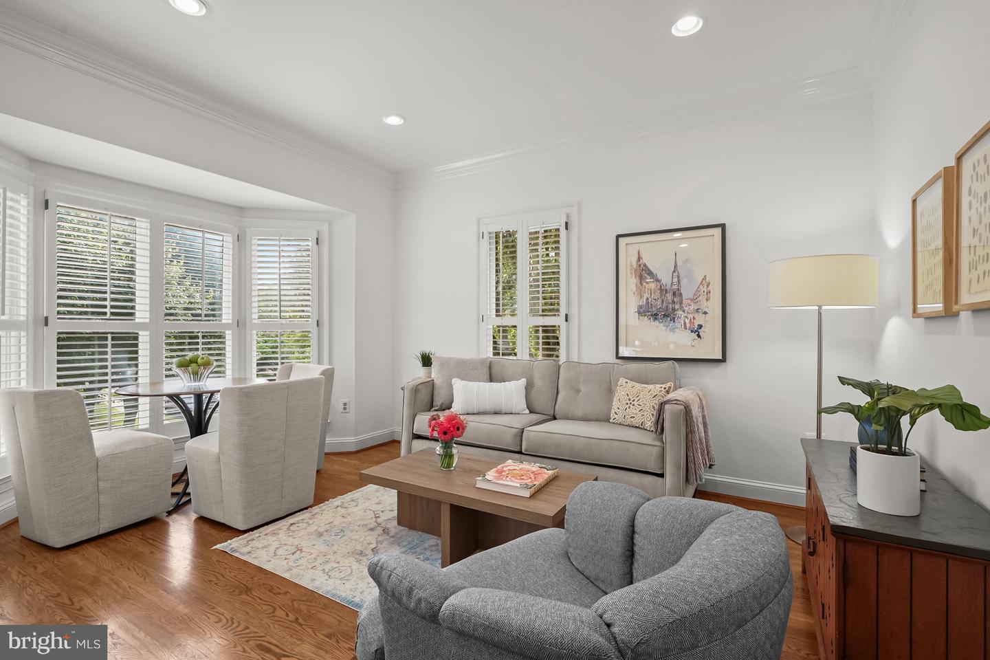 6638 HAMPTON VIEW PL, MCLEAN, Virginia 22101, 3 Bedrooms Bedrooms, ,3 BathroomsBathrooms,Residential,For sale,6638 HAMPTON VIEW PL,VAFX2245054 MLS # VAFX2245054