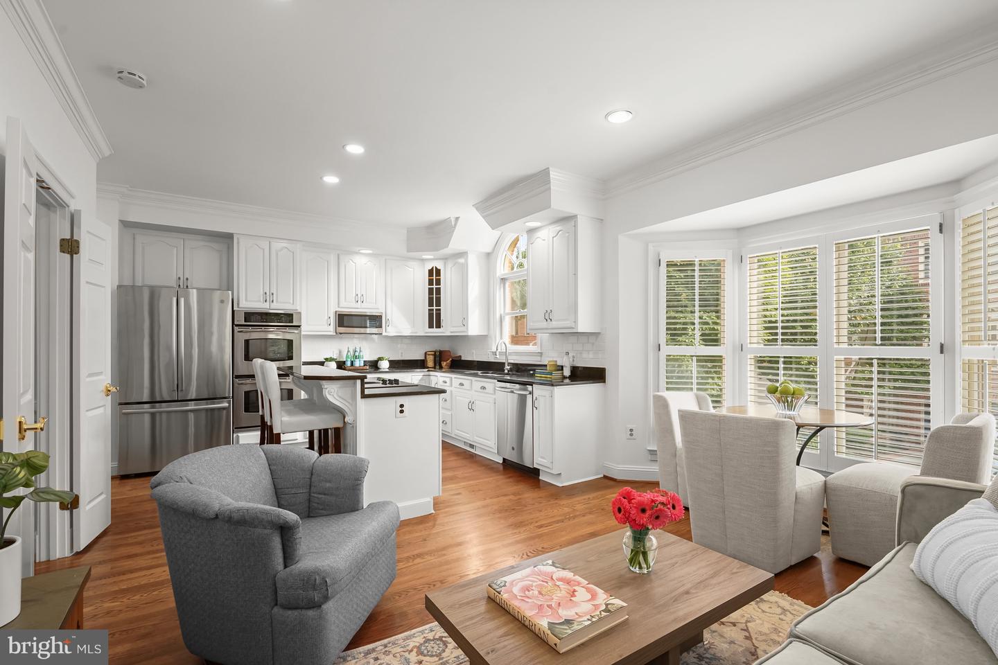 6638 HAMPTON VIEW PL, MCLEAN, Virginia 22101, 3 Bedrooms Bedrooms, ,3 BathroomsBathrooms,Residential,For sale,6638 HAMPTON VIEW PL,VAFX2245054 MLS # VAFX2245054