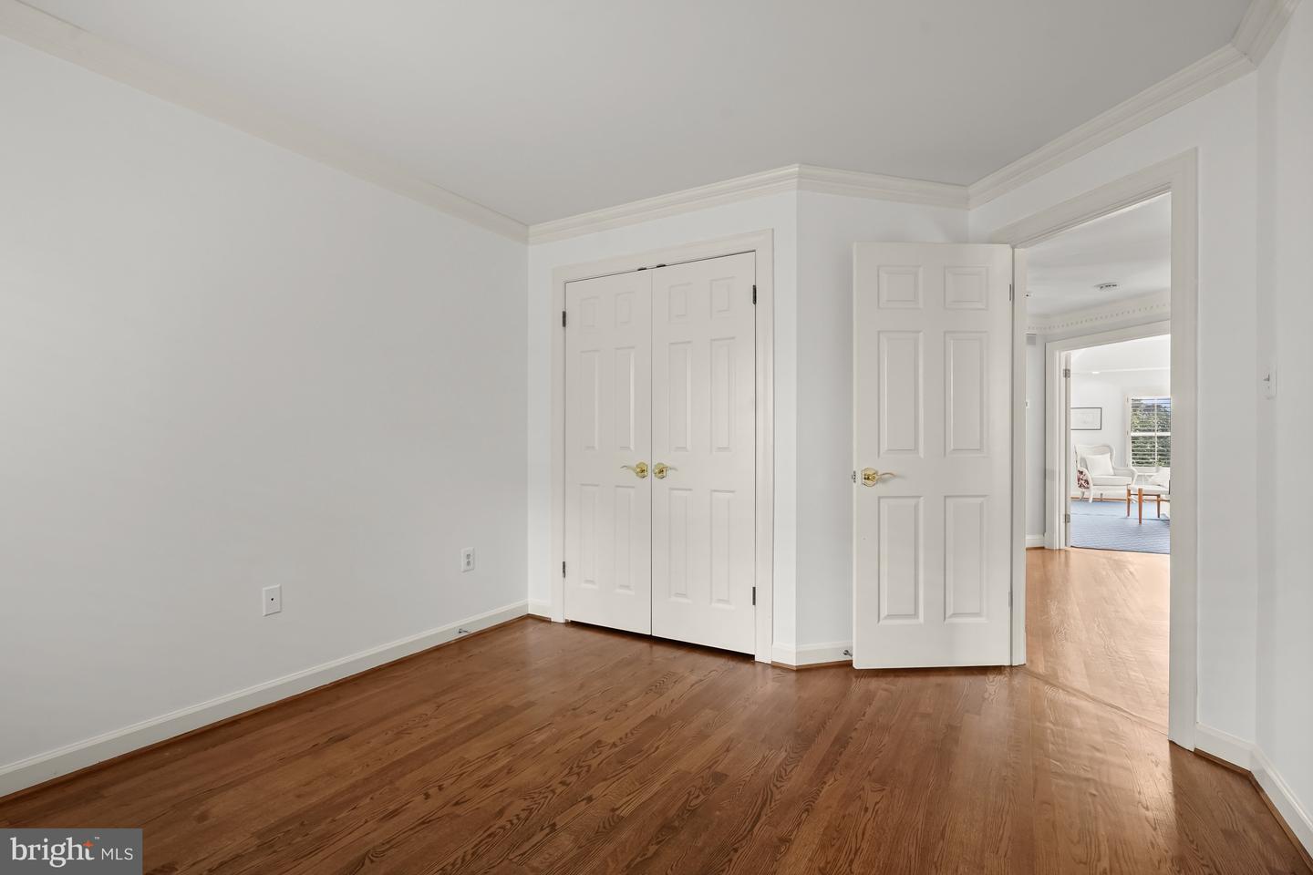 6638 HAMPTON VIEW PL, MCLEAN, Virginia 22101, 3 Bedrooms Bedrooms, ,3 BathroomsBathrooms,Residential,For sale,6638 HAMPTON VIEW PL,VAFX2245054 MLS # VAFX2245054