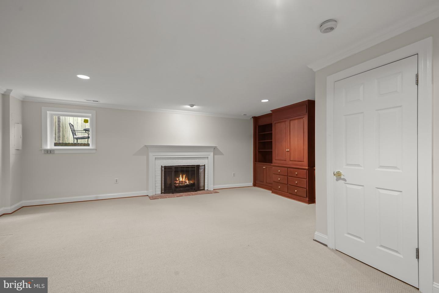 6638 HAMPTON VIEW PL, MCLEAN, Virginia 22101, 3 Bedrooms Bedrooms, ,3 BathroomsBathrooms,Residential,For sale,6638 HAMPTON VIEW PL,VAFX2245054 MLS # VAFX2245054