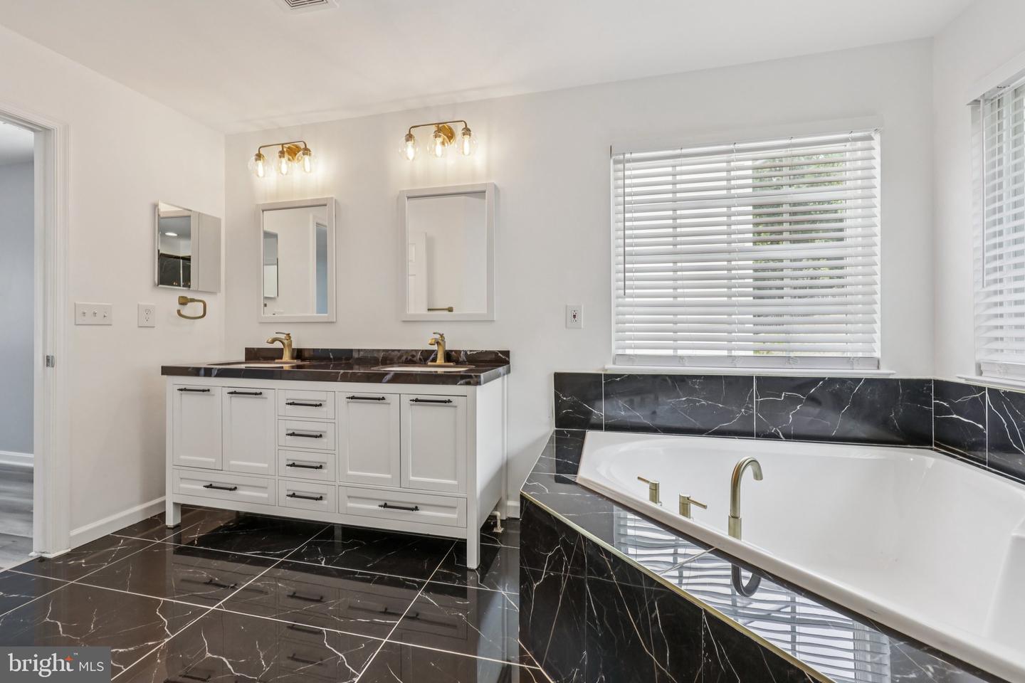 3108 TULIP TREE PL, DUMFRIES, Virginia 22026, 5 Bedrooms Bedrooms, ,3 BathroomsBathrooms,Residential,For sale,3108 TULIP TREE PL,VAPW2096146 MLS # VAPW2096146