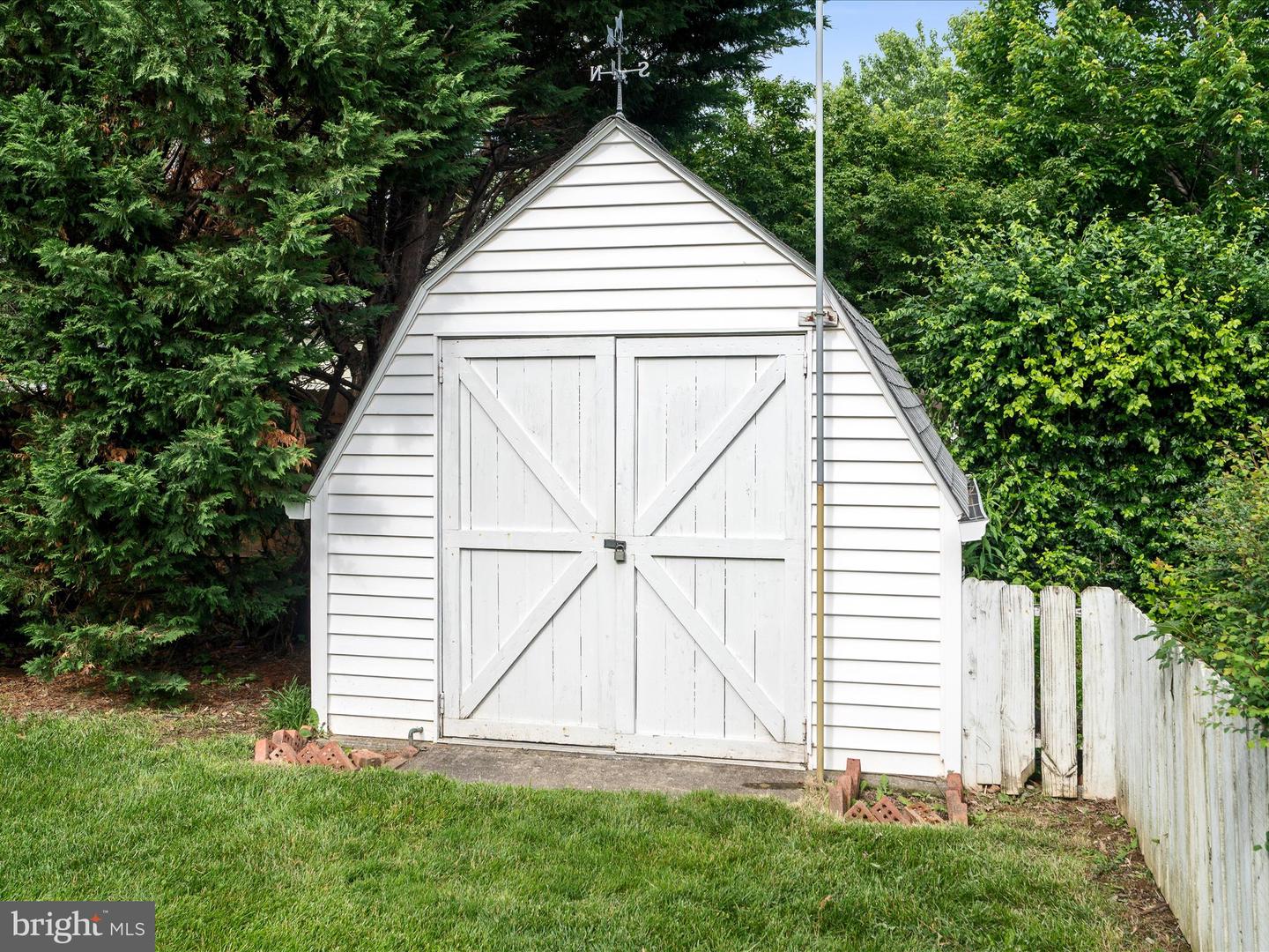 320 RUSSELLCROFT RD, WINCHESTER, Virginia 22601, 3 Bedrooms Bedrooms, ,2 BathroomsBathrooms,Residential,For sale,320 RUSSELLCROFT RD,VAWI2007898 MLS # VAWI2007898