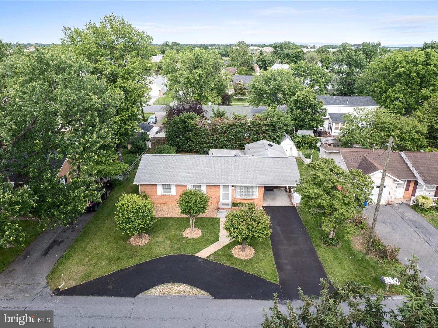 320 RUSSELLCROFT RD, WINCHESTER, Virginia 22601, 3 Bedrooms Bedrooms, ,2 BathroomsBathrooms,Residential,For sale,320 RUSSELLCROFT RD,VAWI2007898 MLS # VAWI2007898