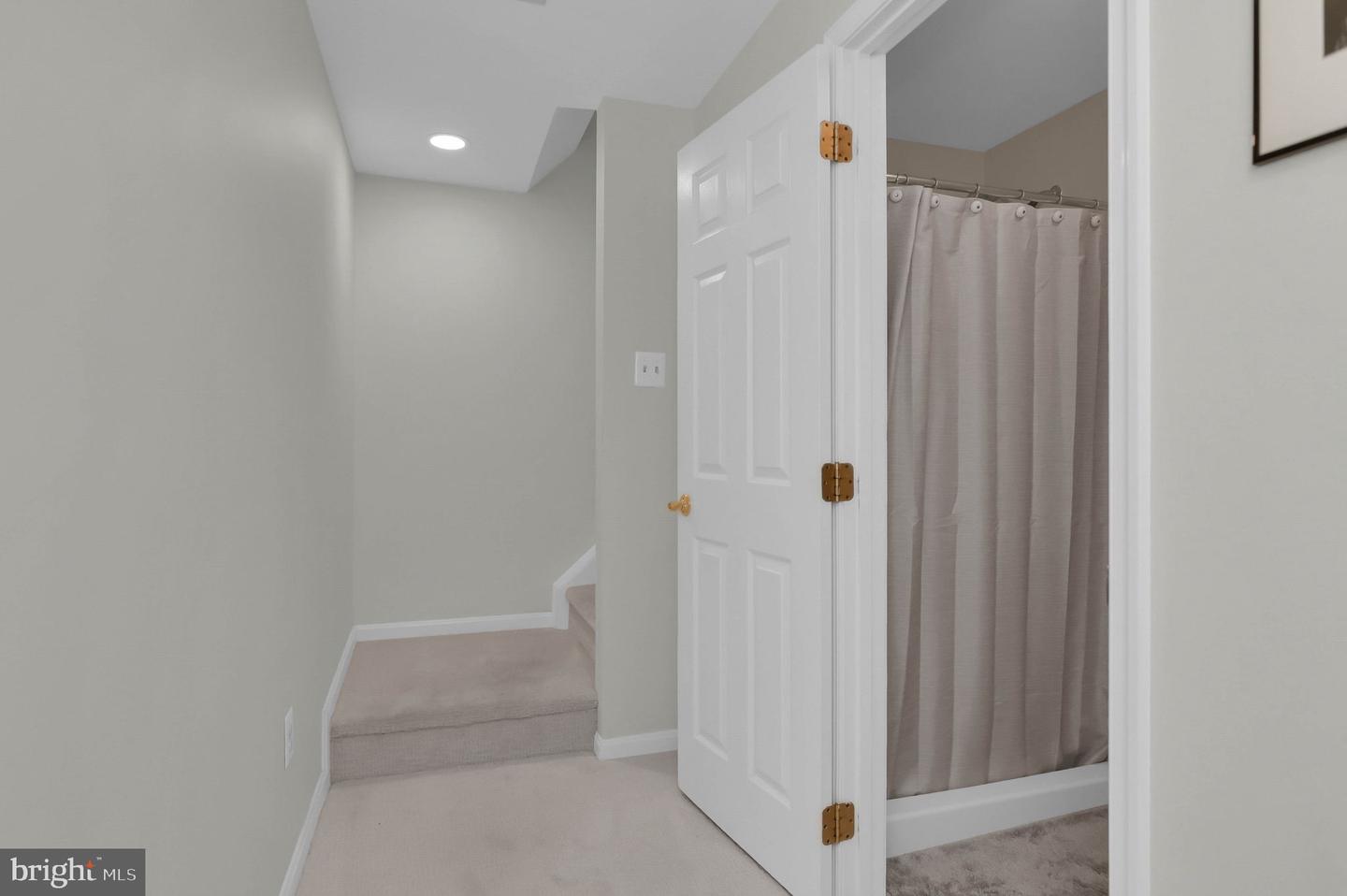 24 WOODS EDGE CT, STAFFORD, Virginia 22554, 4 Bedrooms Bedrooms, ,3 BathroomsBathrooms,Residential,For sale,24 WOODS EDGE CT,VAST2039476 MLS # VAST2039476