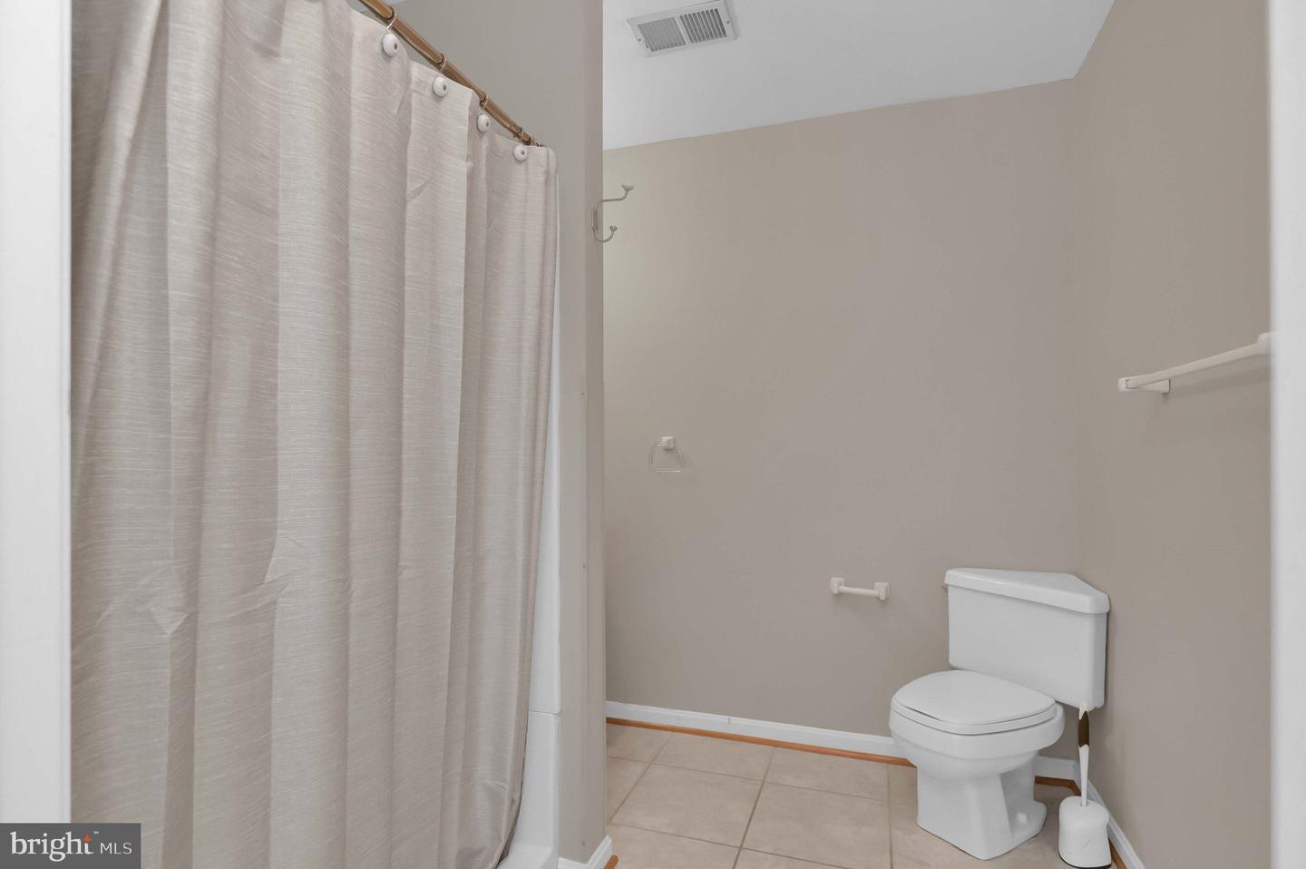 24 WOODS EDGE CT, STAFFORD, Virginia 22554, 4 Bedrooms Bedrooms, ,3 BathroomsBathrooms,Residential,For sale,24 WOODS EDGE CT,VAST2039476 MLS # VAST2039476