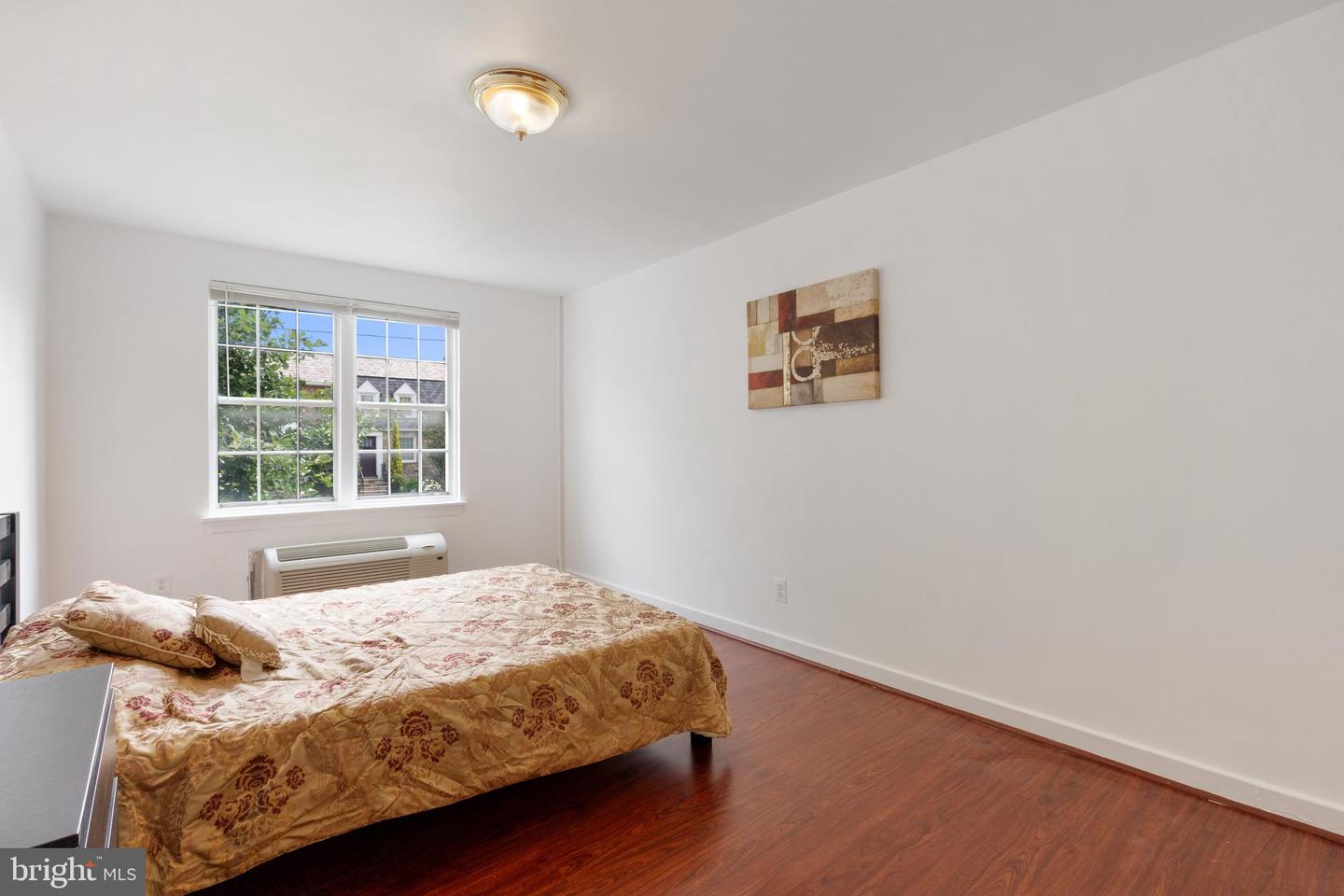 211 E GLEBE RD #C, ALEXANDRIA, Virginia 22305, 1 Bedroom Bedrooms, ,1 BathroomBathrooms,Residential,For sale,211 E GLEBE RD #C,VAAX2046074 MLS # VAAX2046074