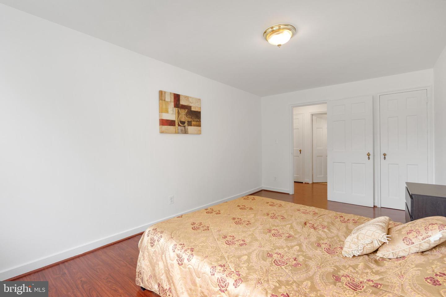 211 E GLEBE RD #C, ALEXANDRIA, Virginia 22305, 1 Bedroom Bedrooms, ,1 BathroomBathrooms,Residential,For sale,211 E GLEBE RD #C,VAAX2046074 MLS # VAAX2046074