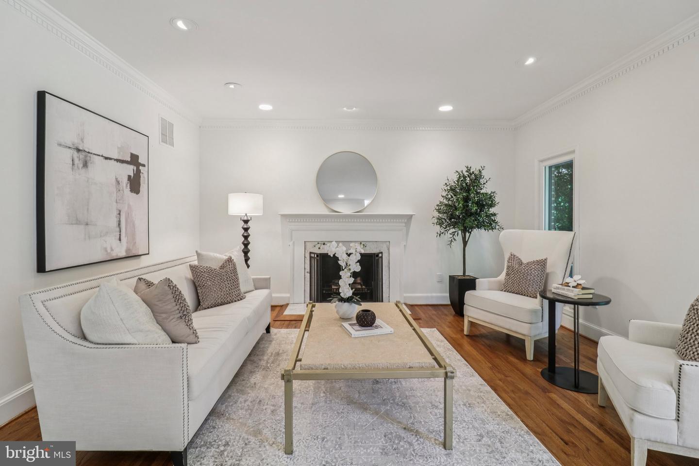 3233 ELLICOTT ST NW, WASHINGTON, District Of Columbia 20008, 5 Bedrooms Bedrooms, ,2 BathroomsBathrooms,Residential,For sale,3233 ELLICOTT ST NW,DCDC2204194 MLS # DCDC2204194