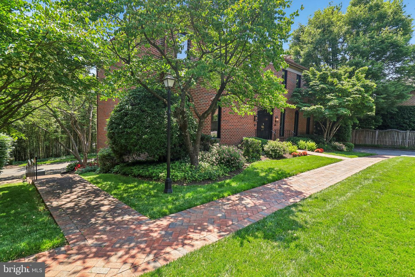 3233 ELLICOTT ST NW, WASHINGTON, District Of Columbia 20008, 5 Bedrooms Bedrooms, ,2 BathroomsBathrooms,Residential,For sale,3233 ELLICOTT ST NW,DCDC2204194 MLS # DCDC2204194