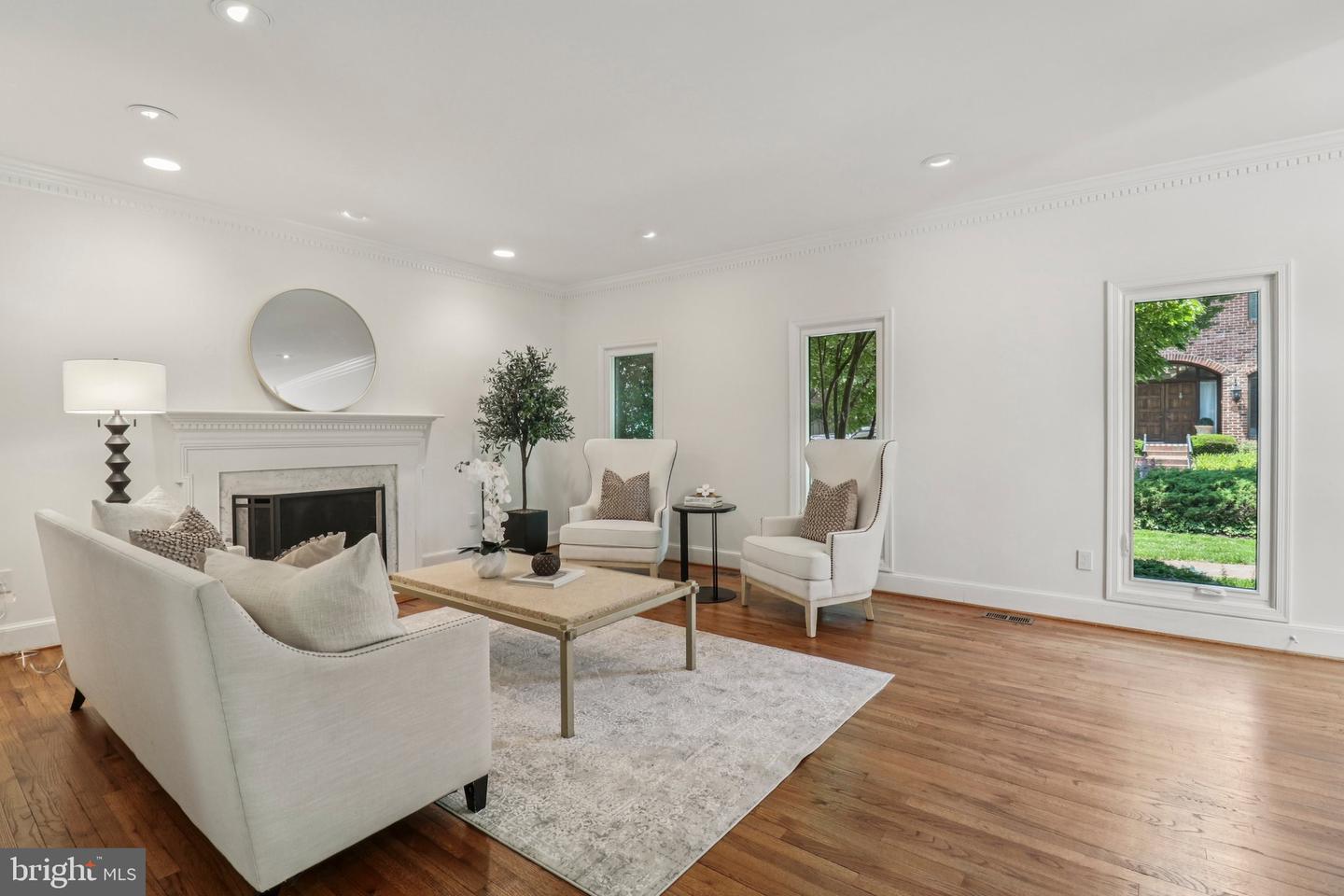 3233 ELLICOTT ST NW, WASHINGTON, District Of Columbia 20008, 5 Bedrooms Bedrooms, ,2 BathroomsBathrooms,Residential,For sale,3233 ELLICOTT ST NW,DCDC2204194 MLS # DCDC2204194