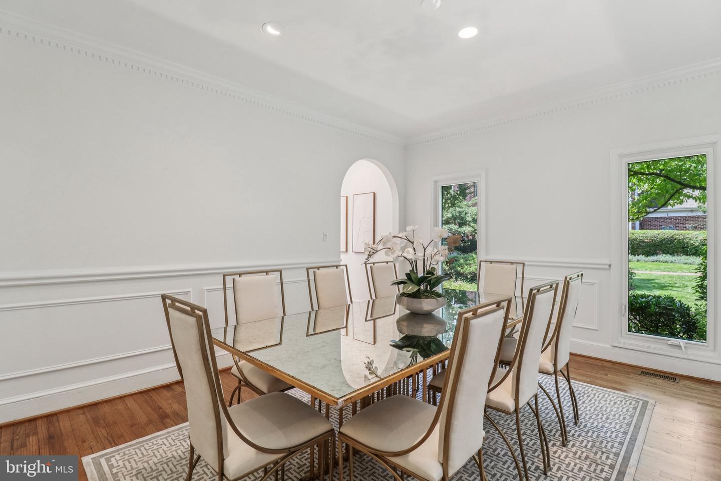 3233 ELLICOTT ST NW, WASHINGTON, District Of Columbia 20008, 5 Bedrooms Bedrooms, ,2 BathroomsBathrooms,Residential,For sale,3233 ELLICOTT ST NW,DCDC2204194 MLS # DCDC2204194
