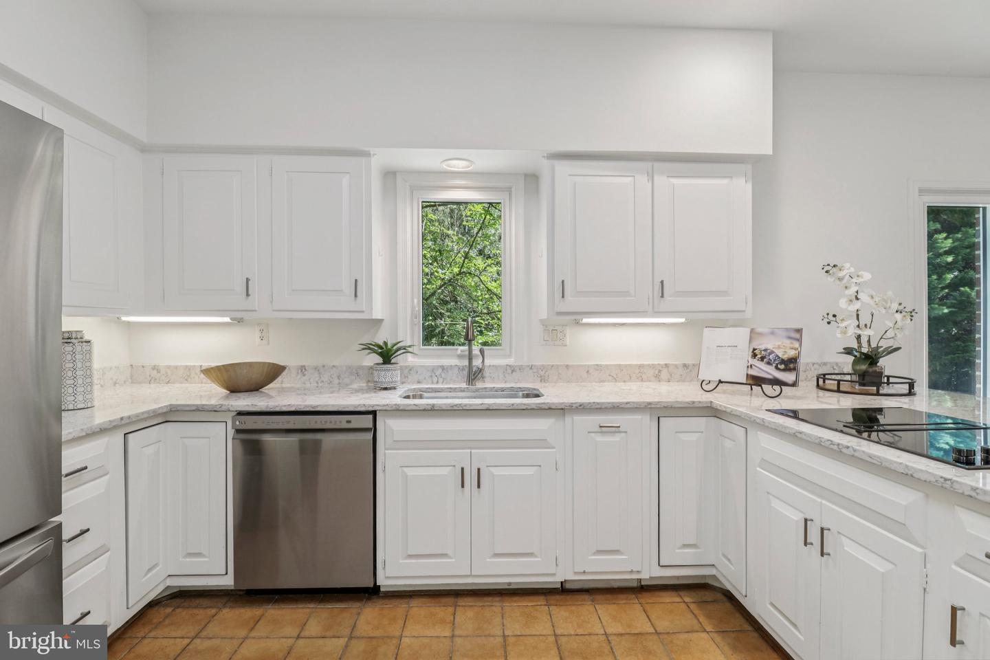 3233 ELLICOTT ST NW, WASHINGTON, District Of Columbia 20008, 5 Bedrooms Bedrooms, ,2 BathroomsBathrooms,Residential,For sale,3233 ELLICOTT ST NW,DCDC2204194 MLS # DCDC2204194