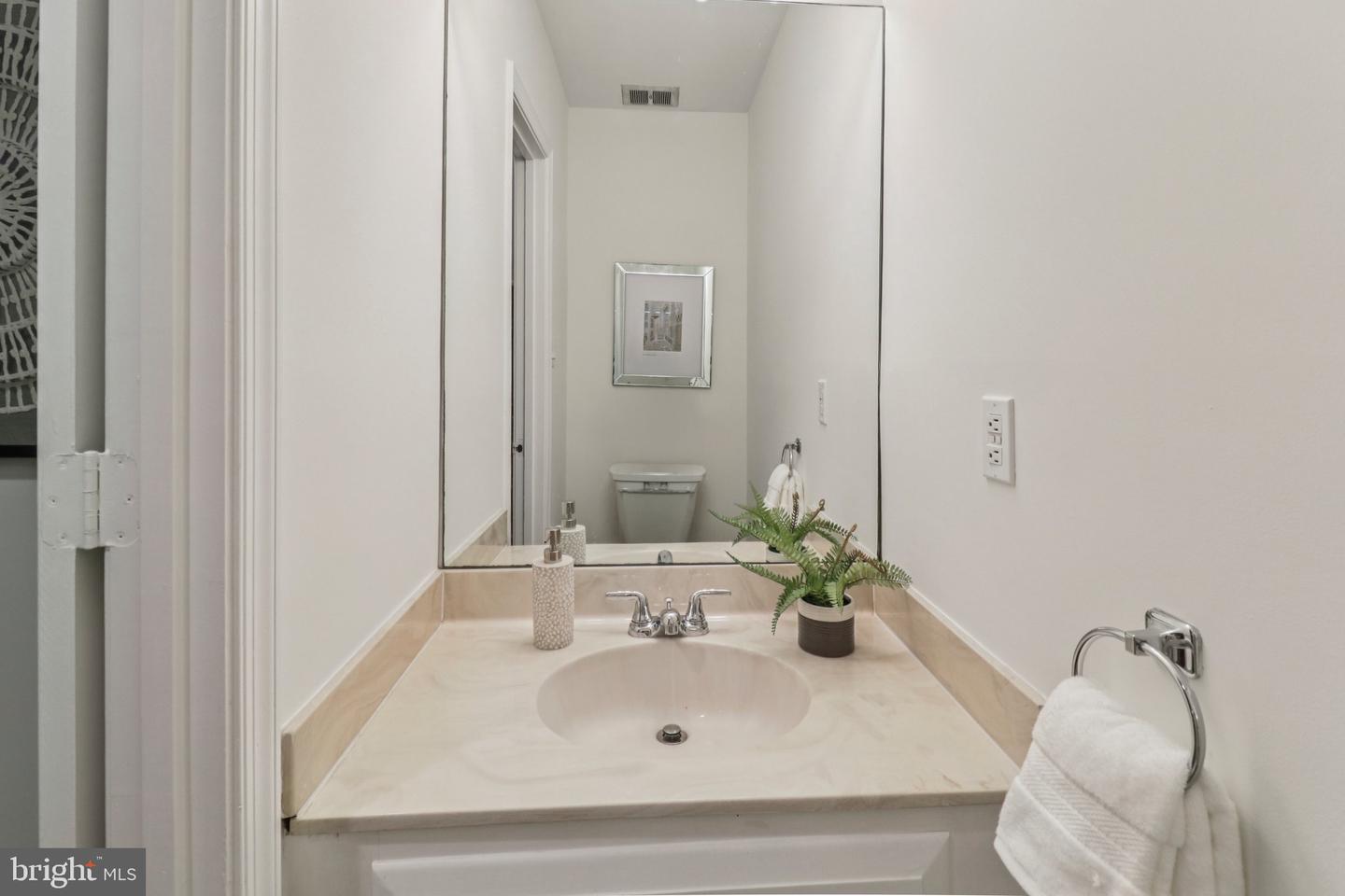3233 ELLICOTT ST NW, WASHINGTON, District Of Columbia 20008, 5 Bedrooms Bedrooms, ,2 BathroomsBathrooms,Residential,For sale,3233 ELLICOTT ST NW,DCDC2204194 MLS # DCDC2204194