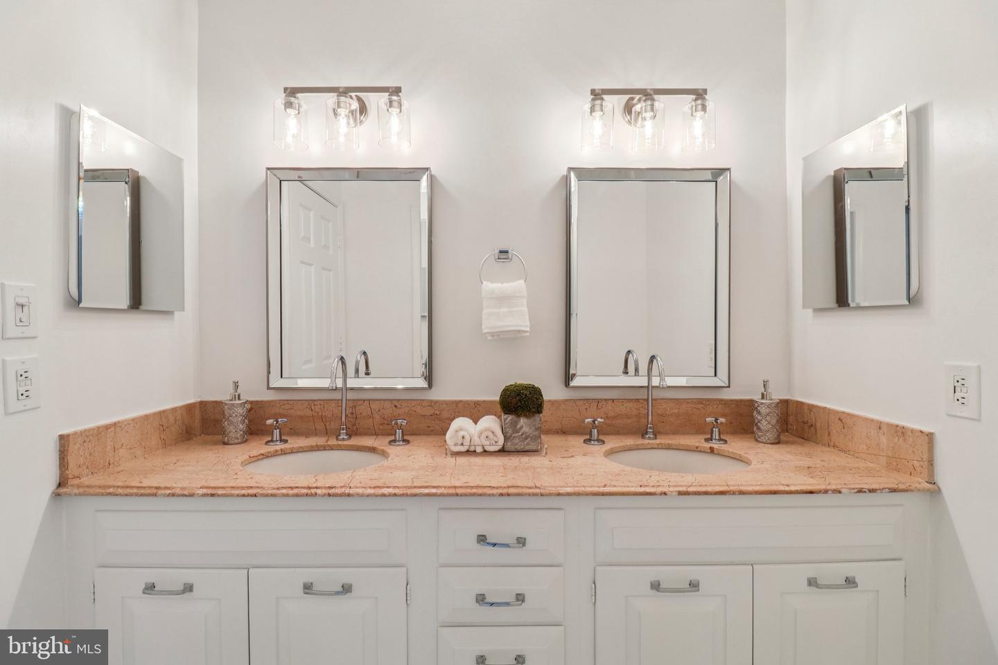 3233 ELLICOTT ST NW, WASHINGTON, District Of Columbia 20008, 5 Bedrooms Bedrooms, ,2 BathroomsBathrooms,Residential,For sale,3233 ELLICOTT ST NW,DCDC2204194 MLS # DCDC2204194