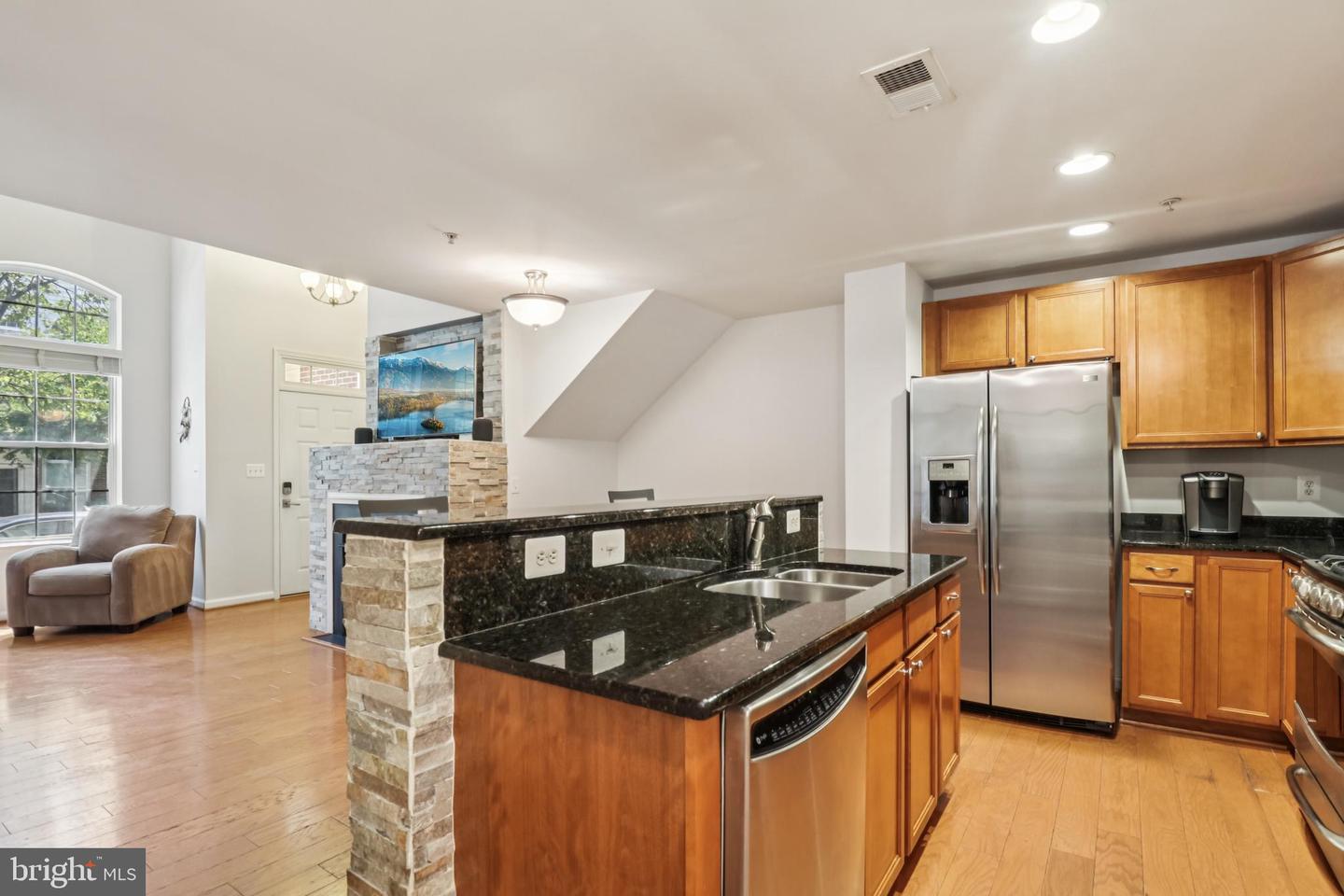 14278-A WOVEN WILLOW LN #43, CENTREVILLE, Virginia 20121, 2 Bedrooms Bedrooms, ,2 BathroomsBathrooms,Residential,For sale,14278-A WOVEN WILLOW LN #43,VAFX2245654 MLS # VAFX2245654