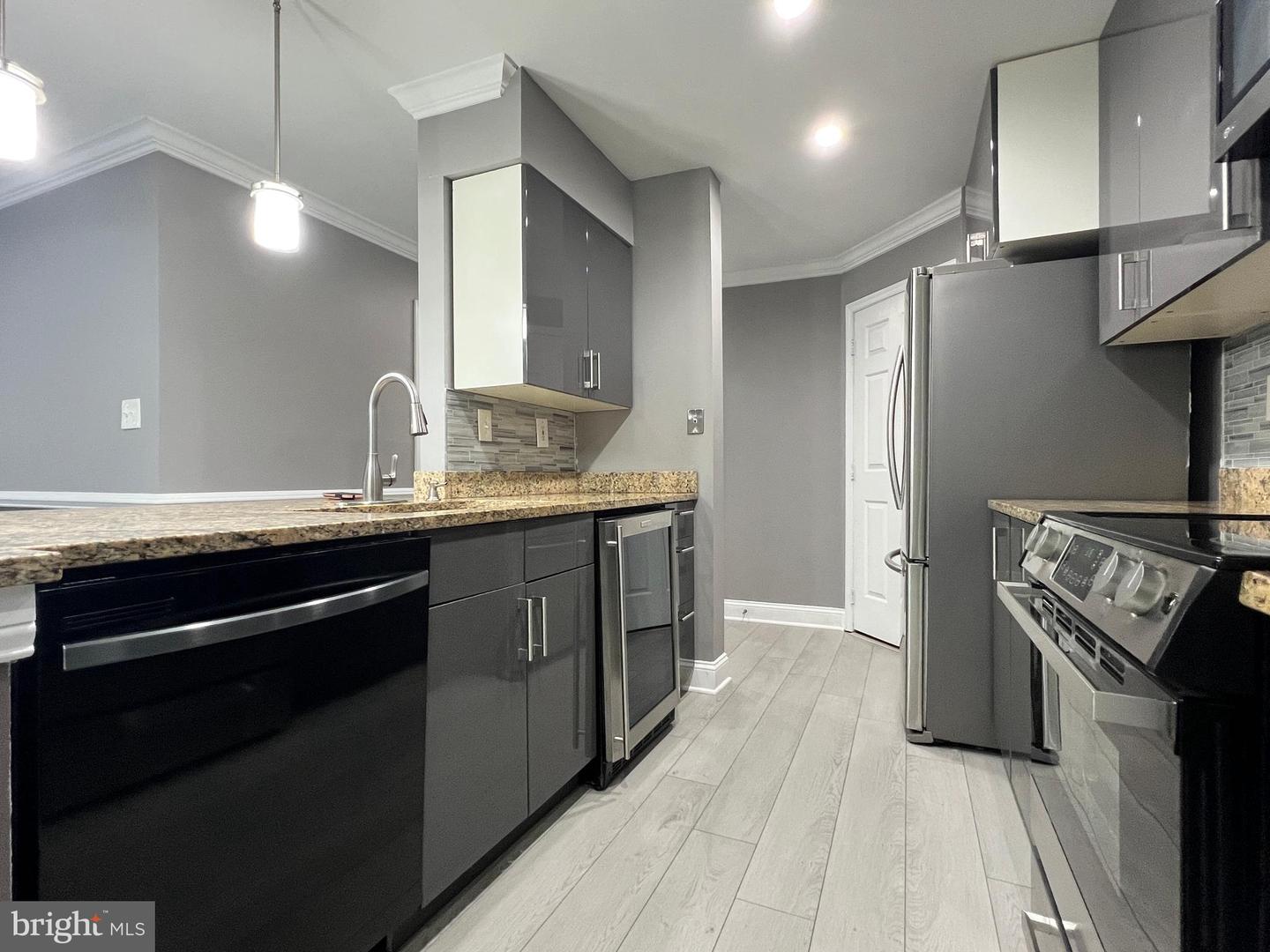 7701 LAFAYETTE FOREST DR #01, ANNANDALE, Virginia 22003, 2 Bedrooms Bedrooms, ,2 BathroomsBathrooms,Residential,For sale,7701 LAFAYETTE FOREST DR #01,VAFX2245684 MLS # VAFX2245684