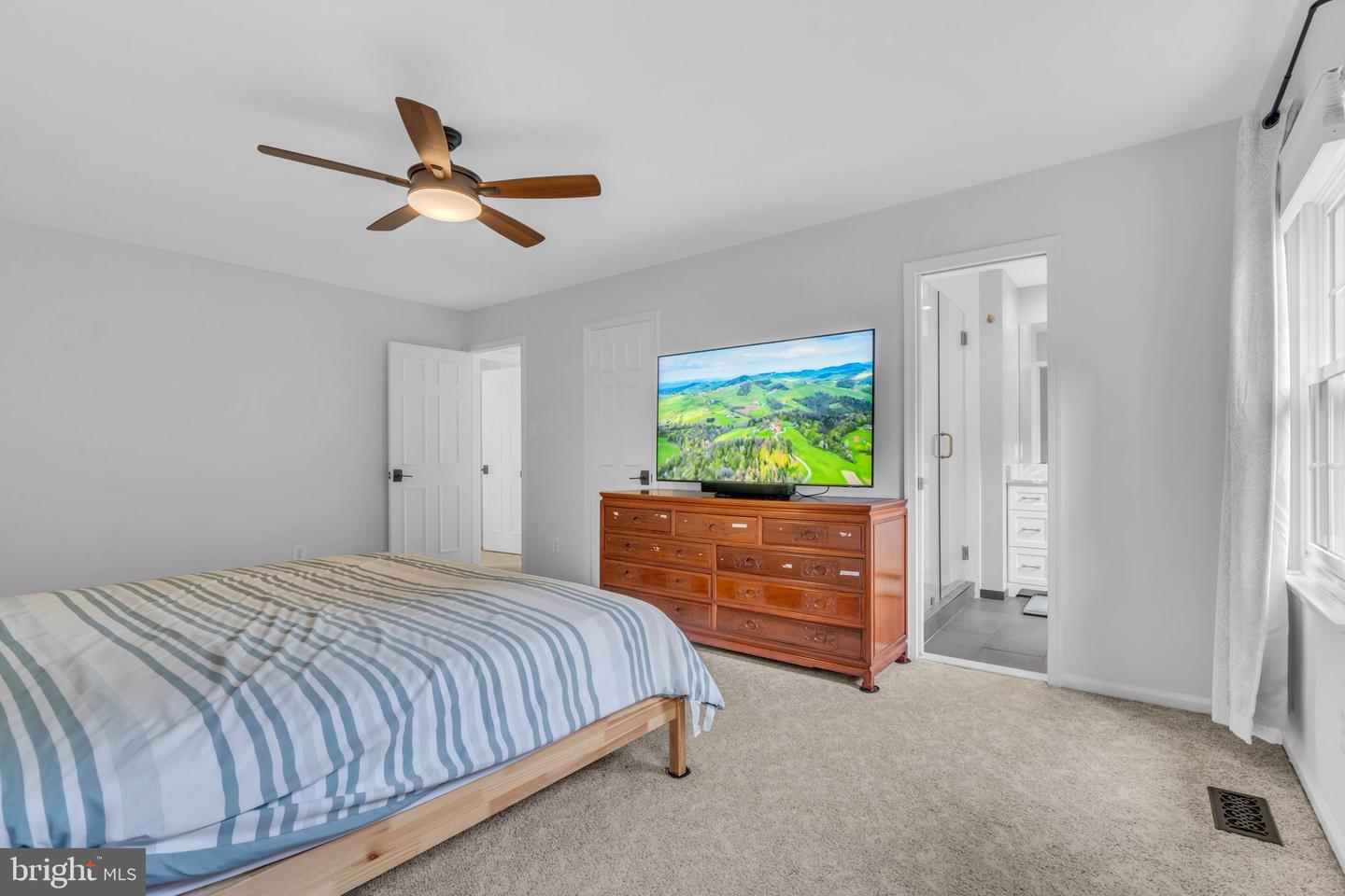 1606 MONTMORENCY DR, VIENNA, Virginia 22182, 4 Bedrooms Bedrooms, ,4 BathroomsBathrooms,Residential,For sale,1606 MONTMORENCY DR,VAFX2245686 MLS # VAFX2245686