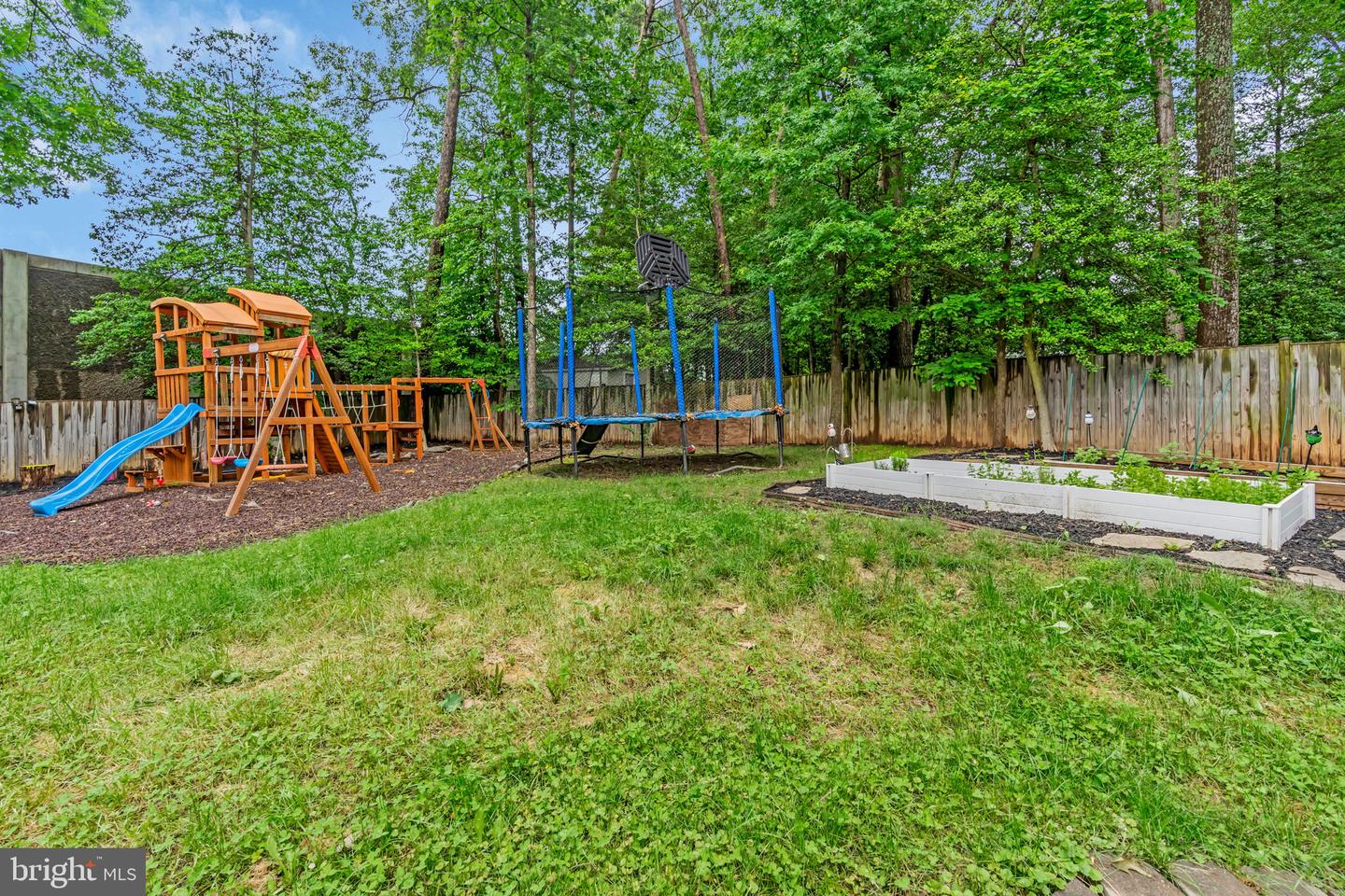 1606 MONTMORENCY DR, VIENNA, Virginia 22182, 4 Bedrooms Bedrooms, ,4 BathroomsBathrooms,Residential,For sale,1606 MONTMORENCY DR,VAFX2245686 MLS # VAFX2245686