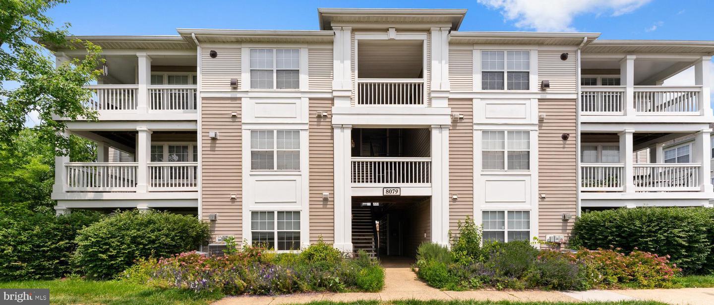 8079 LACY DR #203, MANASSAS, Virginia 20109, 2 Bedrooms Bedrooms, ,2 BathroomsBathrooms,Residential,For sale,8079 LACY DR #203,VAPW2096348 MLS # VAPW2096348