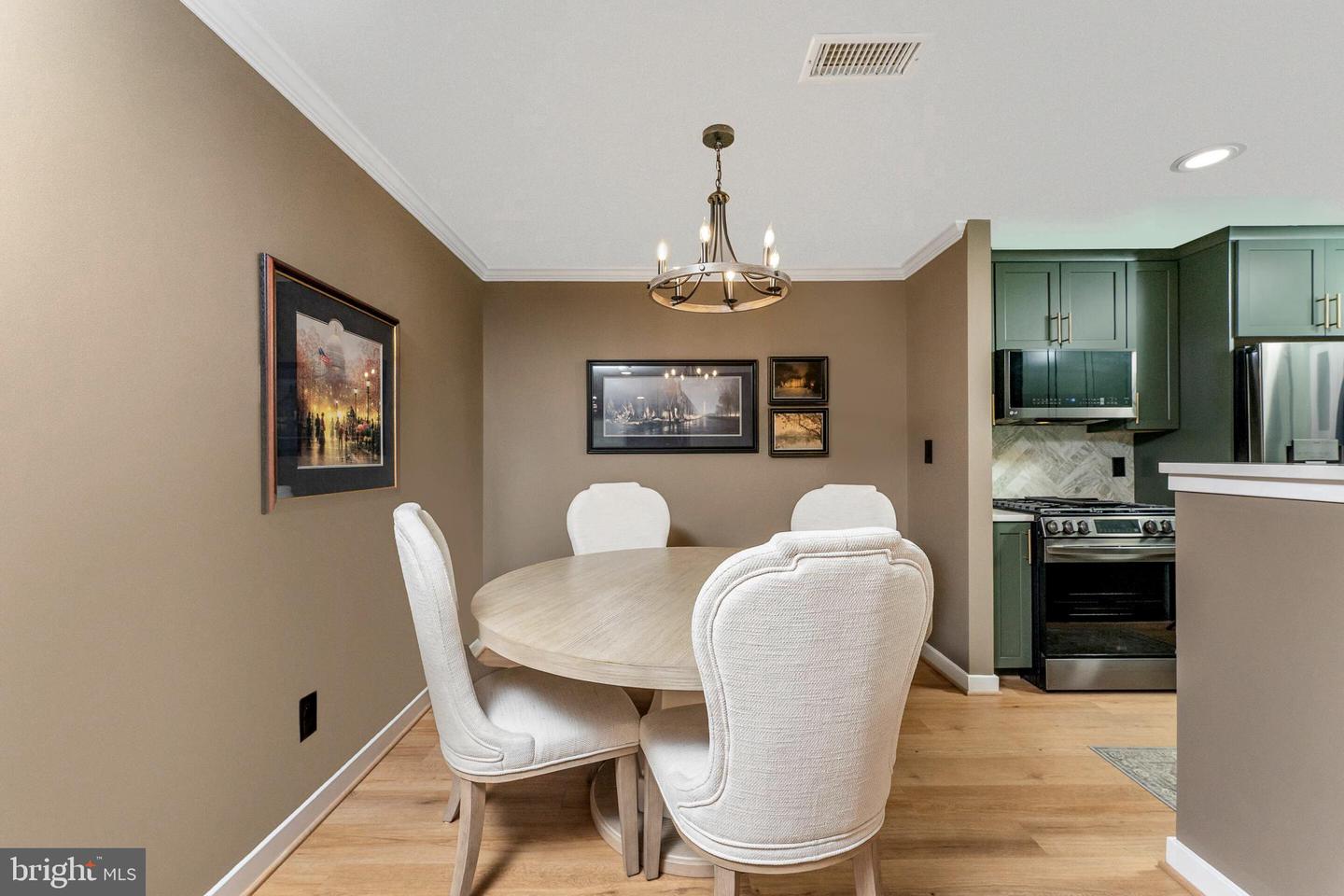 8079 LACY DR #203, MANASSAS, Virginia 20109, 2 Bedrooms Bedrooms, ,2 BathroomsBathrooms,Residential,For sale,8079 LACY DR #203,VAPW2096348 MLS # VAPW2096348
