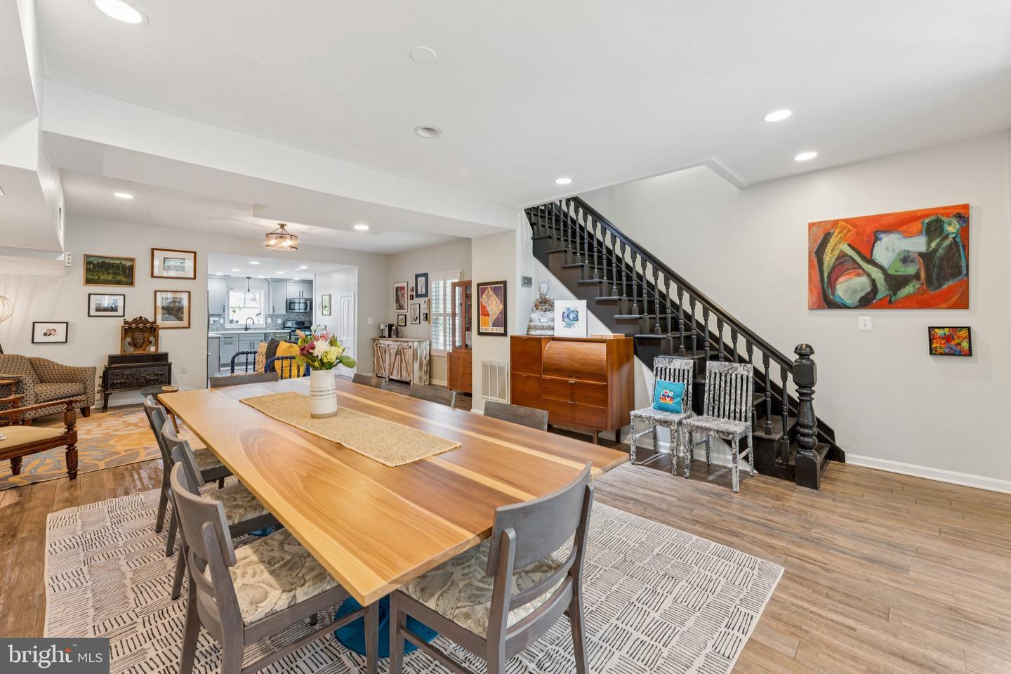 7004 LEE PARK CT, FALLS CHURCH, Virginia 22042, 3 Bedrooms Bedrooms, ,2 BathroomsBathrooms,Residential,For sale,7004 LEE PARK CT,VAFX2245296 MLS # VAFX2245296