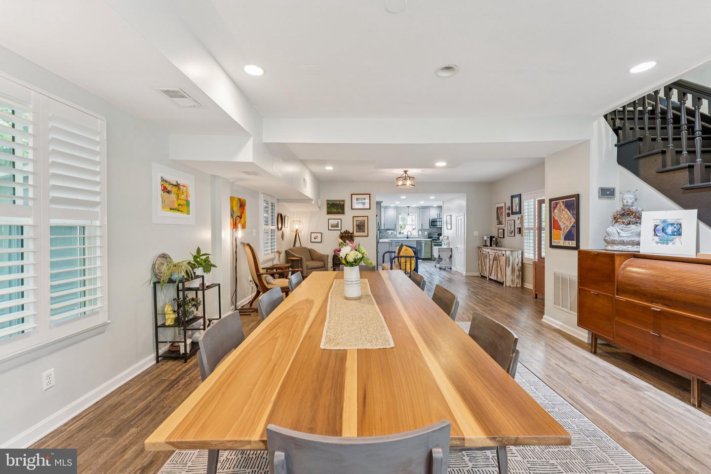 7004 LEE PARK CT, FALLS CHURCH, Virginia 22042, 3 Bedrooms Bedrooms, ,2 BathroomsBathrooms,Residential,For sale,7004 LEE PARK CT,VAFX2245296 MLS # VAFX2245296