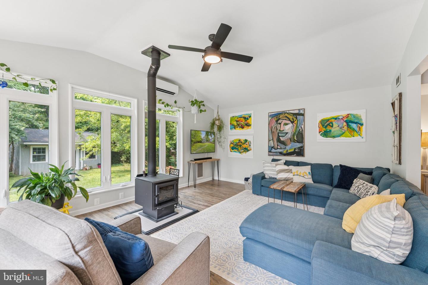 7004 LEE PARK CT, FALLS CHURCH, Virginia 22042, 3 Bedrooms Bedrooms, ,2 BathroomsBathrooms,Residential,For sale,7004 LEE PARK CT,VAFX2245296 MLS # VAFX2245296