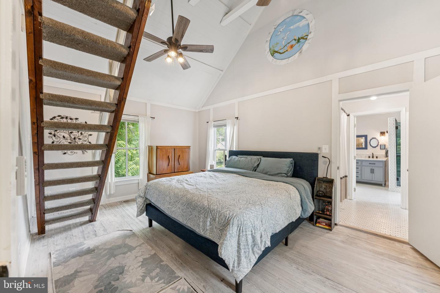 7004 LEE PARK CT, FALLS CHURCH, Virginia 22042, 3 Bedrooms Bedrooms, ,2 BathroomsBathrooms,Residential,For sale,7004 LEE PARK CT,VAFX2245296 MLS # VAFX2245296
