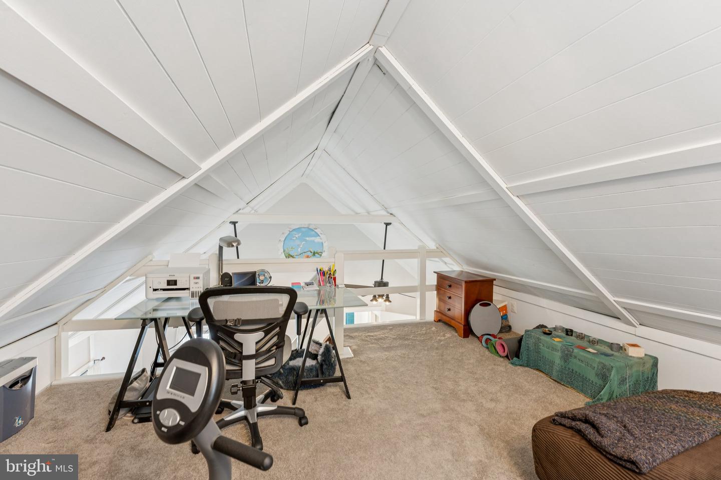 7004 LEE PARK CT, FALLS CHURCH, Virginia 22042, 3 Bedrooms Bedrooms, ,2 BathroomsBathrooms,Residential,For sale,7004 LEE PARK CT,VAFX2245296 MLS # VAFX2245296
