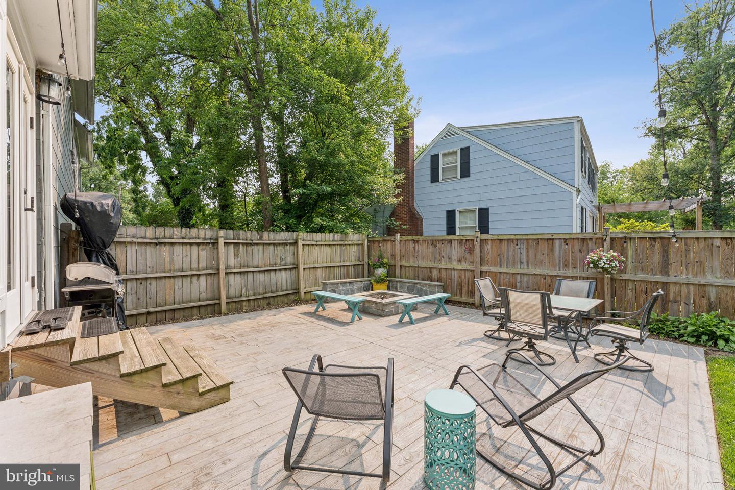 7004 LEE PARK CT, FALLS CHURCH, Virginia 22042, 3 Bedrooms Bedrooms, ,2 BathroomsBathrooms,Residential,For sale,7004 LEE PARK CT,VAFX2245296 MLS # VAFX2245296