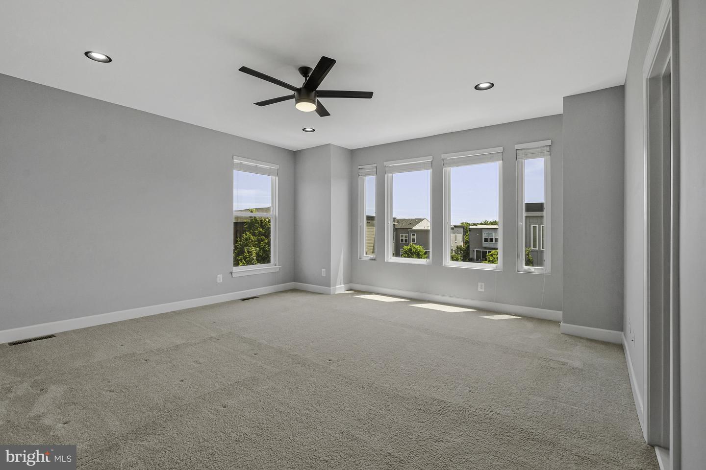 23112 BROOKSBANK SQ, BRAMBLETON, Virginia 20148, 3 Bedrooms Bedrooms, ,3 BathroomsBathrooms,Residential,For sale,23112 BROOKSBANK SQ,VALO2098784 MLS # VALO2098784