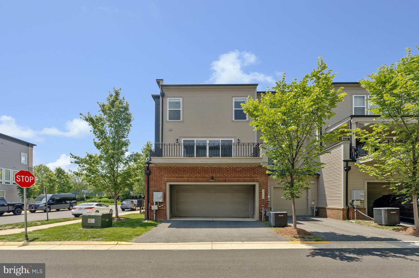 23112 BROOKSBANK SQ, BRAMBLETON, Virginia 20148, 3 Bedrooms Bedrooms, ,3 BathroomsBathrooms,Residential,For sale,23112 BROOKSBANK SQ,VALO2098784 MLS # VALO2098784