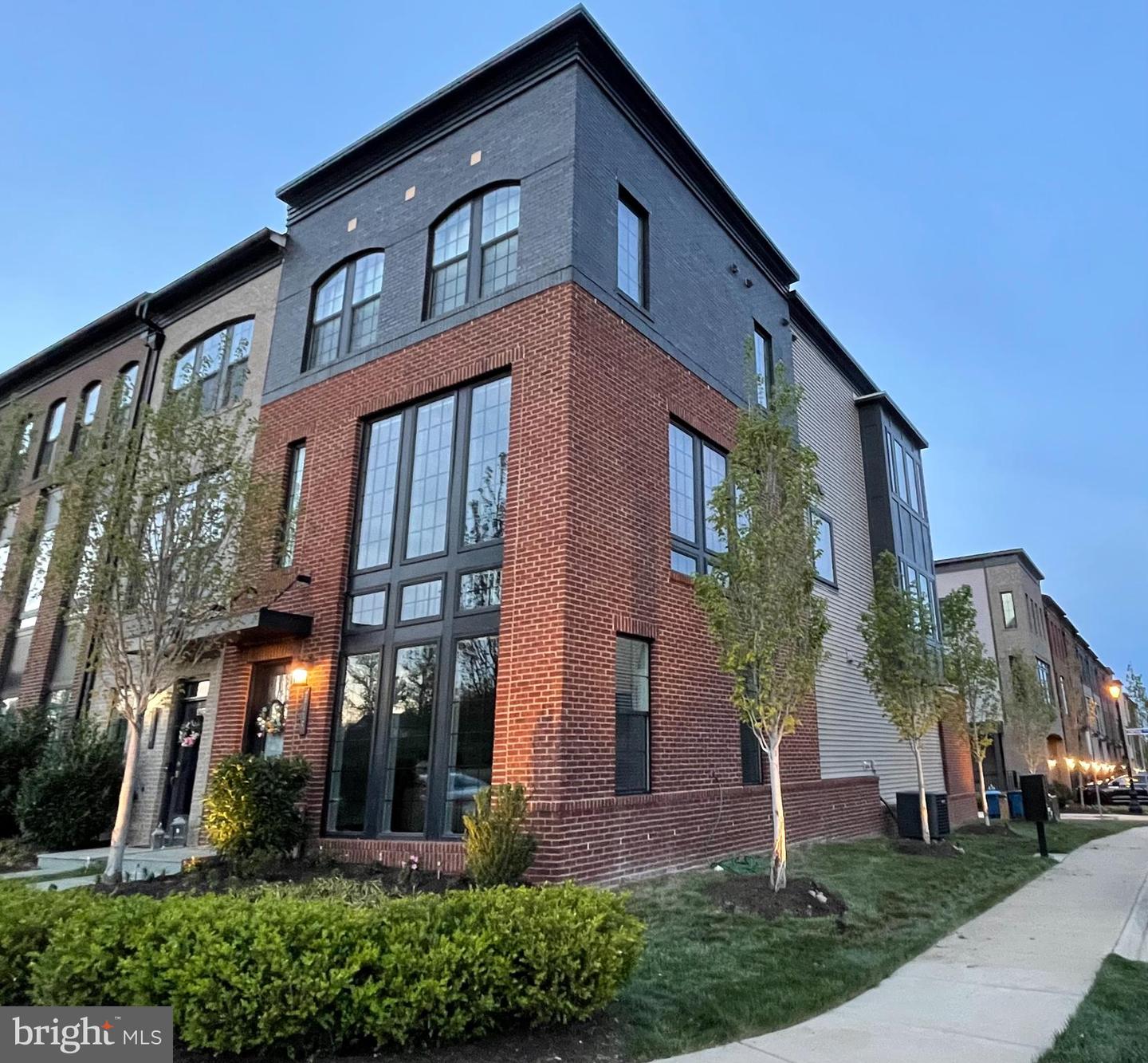 23112 BROOKSBANK SQ, BRAMBLETON, Virginia 20148, 3 Bedrooms Bedrooms, ,3 BathroomsBathrooms,Residential,For sale,23112 BROOKSBANK SQ,VALO2098784 MLS # VALO2098784