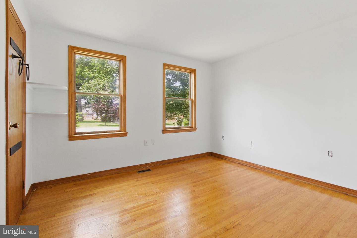 112 WESTWOOD CIR, WINCHESTER, Virginia 22602, 4 Bedrooms Bedrooms, ,3 BathroomsBathrooms,Residential,For sale,112 WESTWOOD CIR,VAFV2034640 MLS # VAFV2034640