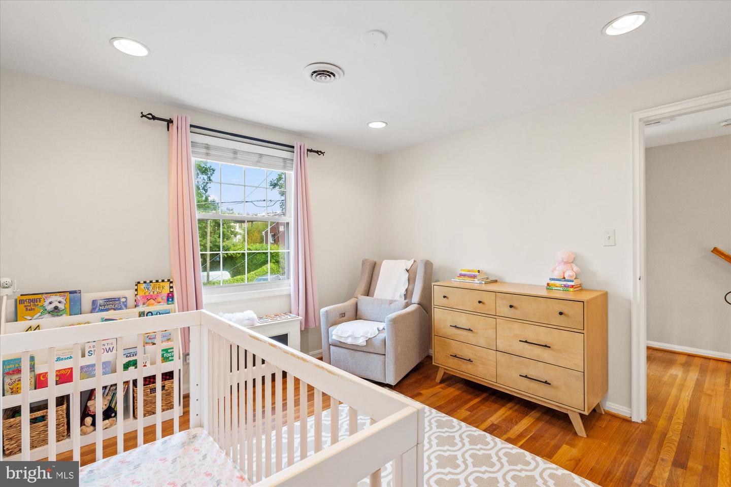 3004 LANDOVER ST, ALEXANDRIA, Virginia 22305, 2 Bedrooms Bedrooms, ,2 BathroomsBathrooms,Residential,For sale,3004 LANDOVER ST,VAAX2046094 MLS # VAAX2046094