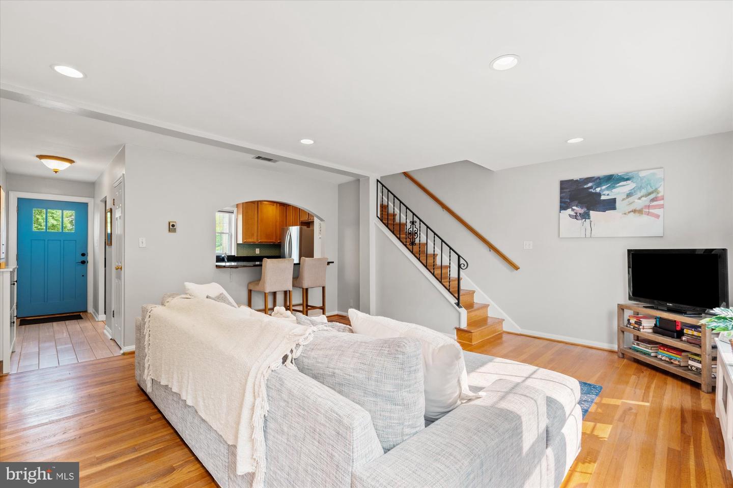3004 LANDOVER ST, ALEXANDRIA, Virginia 22305, 2 Bedrooms Bedrooms, ,2 BathroomsBathrooms,Residential,For sale,3004 LANDOVER ST,VAAX2046094 MLS # VAAX2046094