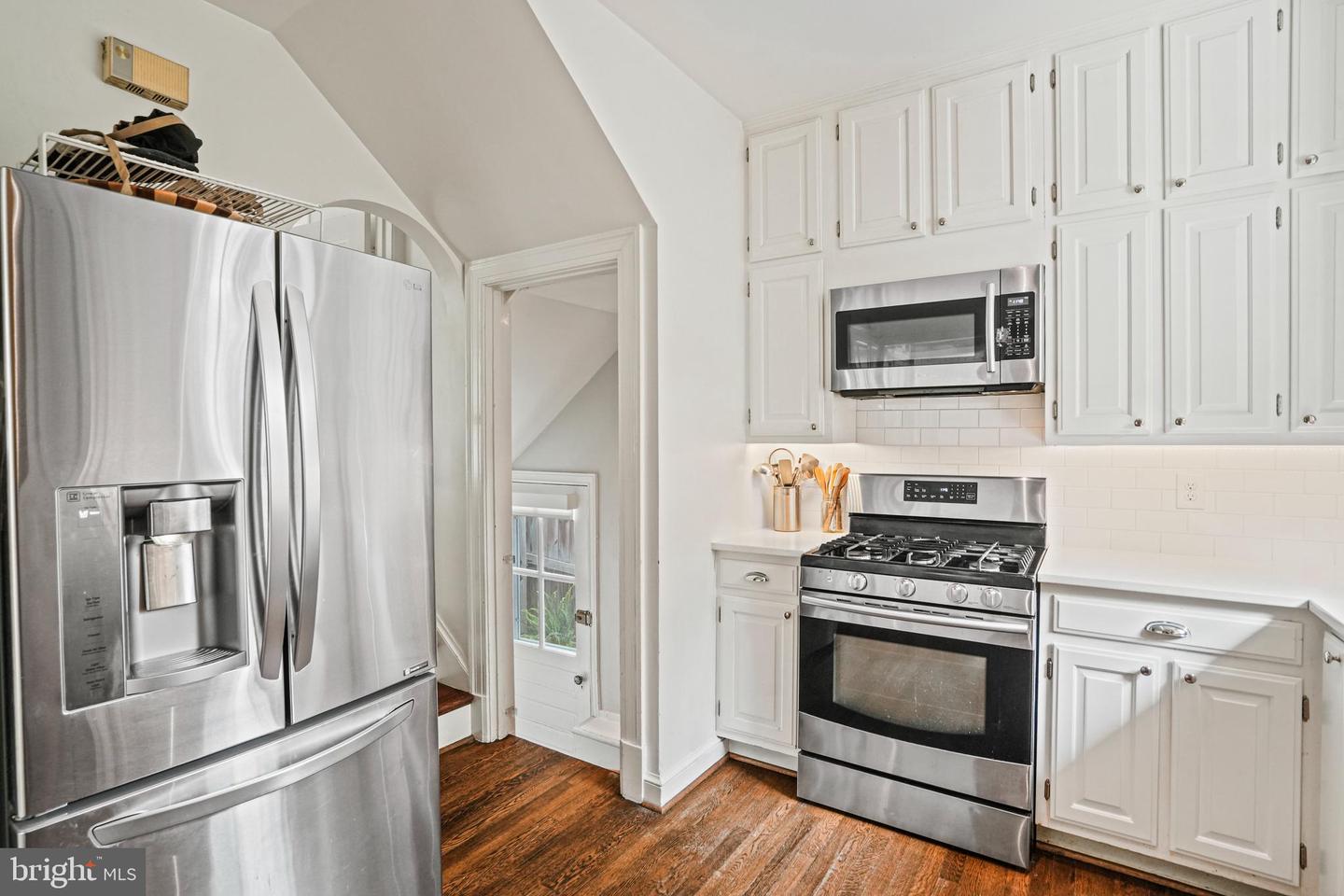 5437 CHEVY CHASE PKWY NW, WASHINGTON, District Of Columbia 20015, 5 Bedrooms Bedrooms, ,2 BathroomsBathrooms,Residential,For sale,5437 CHEVY CHASE PKWY NW,DCDC2204088 MLS # DCDC2204088