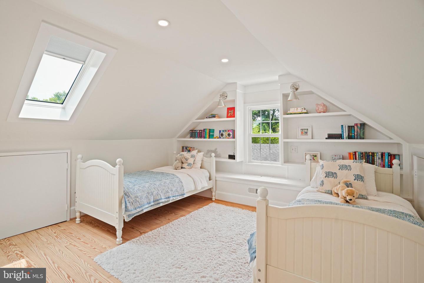5437 CHEVY CHASE PKWY NW, WASHINGTON, District Of Columbia 20015, 5 Bedrooms Bedrooms, ,2 BathroomsBathrooms,Residential,For sale,5437 CHEVY CHASE PKWY NW,DCDC2204088 MLS # DCDC2204088