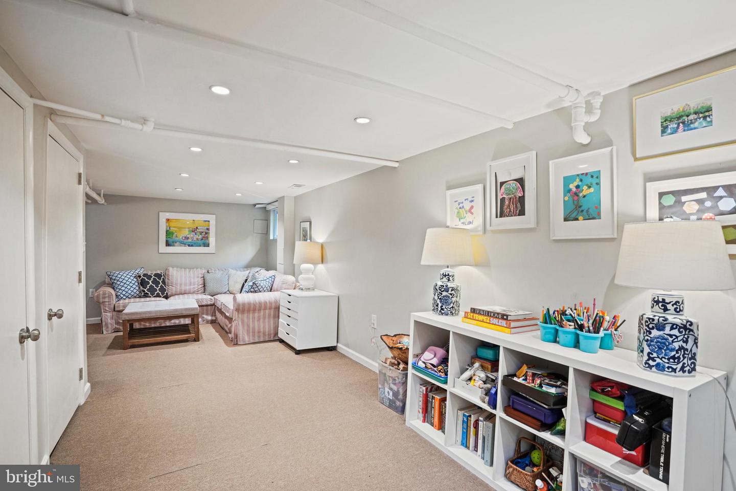 5437 CHEVY CHASE PKWY NW, WASHINGTON, District Of Columbia 20015, 5 Bedrooms Bedrooms, ,2 BathroomsBathrooms,Residential,For sale,5437 CHEVY CHASE PKWY NW,DCDC2204088 MLS # DCDC2204088