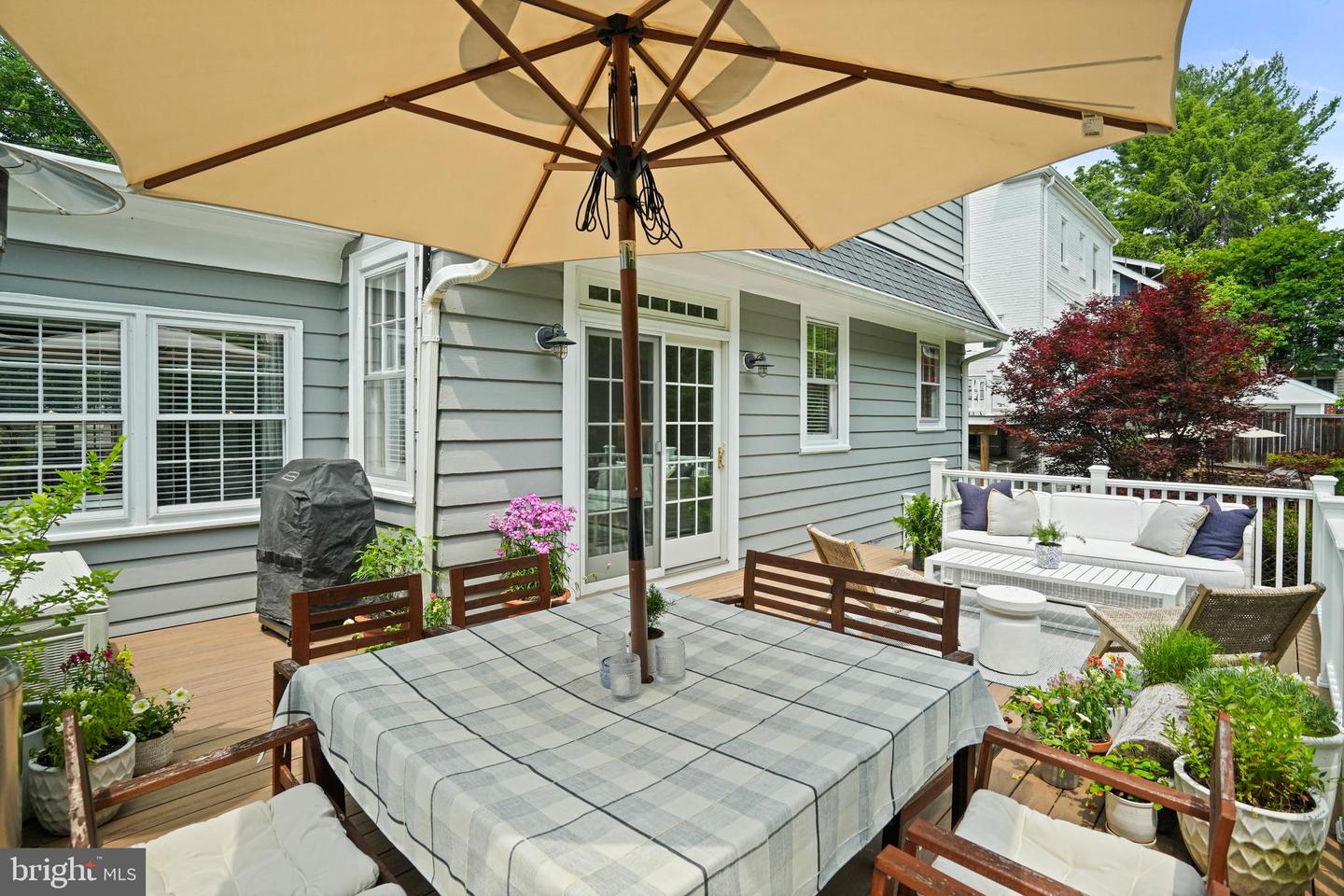 5437 CHEVY CHASE PKWY NW, WASHINGTON, District Of Columbia 20015, 5 Bedrooms Bedrooms, ,2 BathroomsBathrooms,Residential,For sale,5437 CHEVY CHASE PKWY NW,DCDC2204088 MLS # DCDC2204088