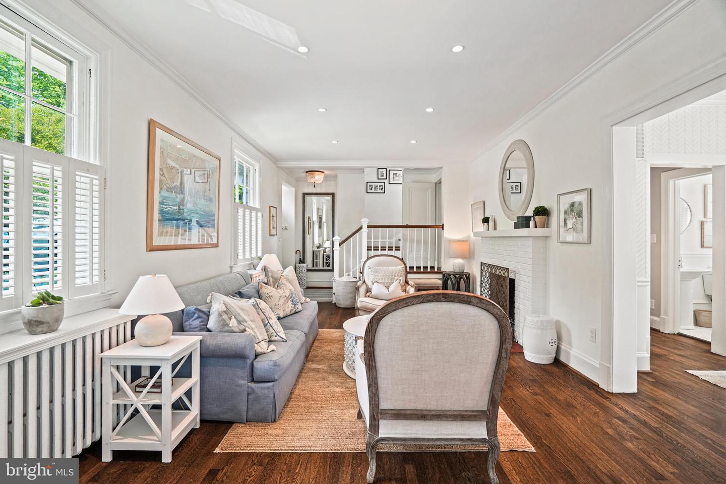 5437 CHEVY CHASE PKWY NW, WASHINGTON, District Of Columbia 20015, 5 Bedrooms Bedrooms, ,2 BathroomsBathrooms,Residential,For sale,5437 CHEVY CHASE PKWY NW,DCDC2204088 MLS # DCDC2204088