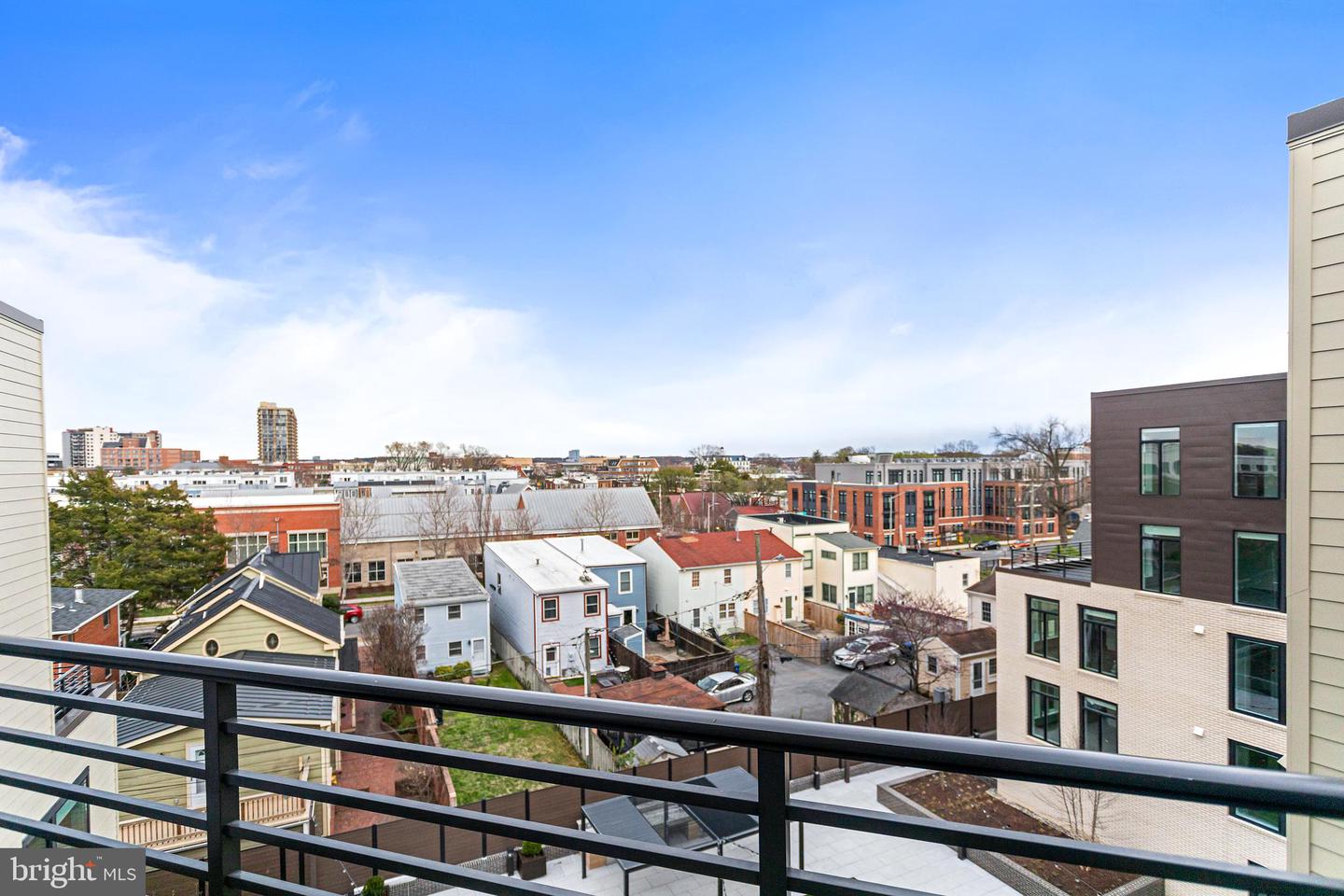701 N HENRY ST #211, ALEXANDRIA, Virginia 22314, 1 Bedroom Bedrooms, ,1 BathroomBathrooms,Residential,For sale,701 N HENRY ST #211,VAAX2046084 MLS # VAAX2046084