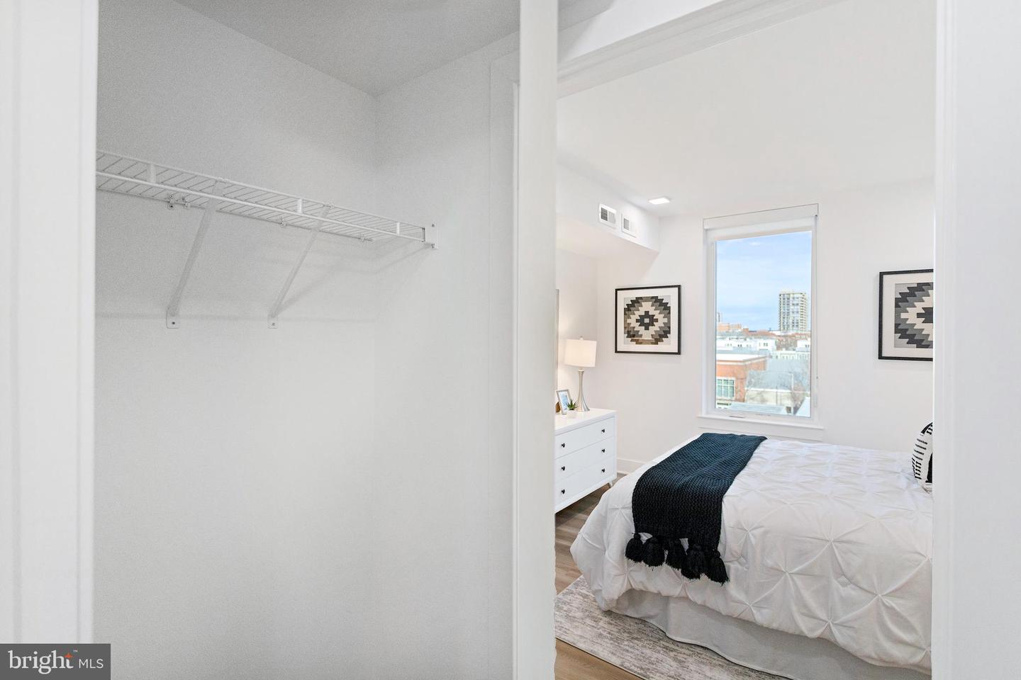 701 N HENRY ST #212, ALEXANDRIA, Virginia 22314, 1 Bedroom Bedrooms, ,1 BathroomBathrooms,Residential,For sale,701 N HENRY ST #212,VAAX2046104 MLS # VAAX2046104