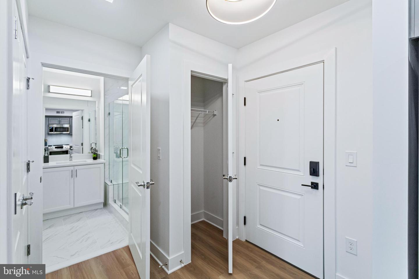 701 N HENRY ST #212, ALEXANDRIA, Virginia 22314, 1 Bedroom Bedrooms, ,1 BathroomBathrooms,Residential,For sale,701 N HENRY ST #212,VAAX2046104 MLS # VAAX2046104