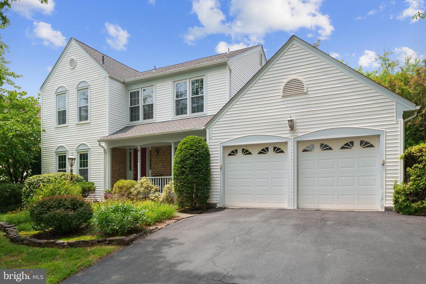 1024 PAGE CT, HERNDON, Virginia 20170, 4 Bedrooms Bedrooms, ,3 BathroomsBathrooms,Residential,For sale,1024 PAGE CT,VAFX2245322 MLS # VAFX2245322