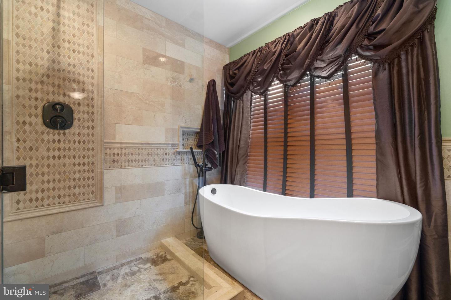 1024 PAGE CT, HERNDON, Virginia 20170, 4 Bedrooms Bedrooms, ,3 BathroomsBathrooms,Residential,For sale,1024 PAGE CT,VAFX2245322 MLS # VAFX2245322