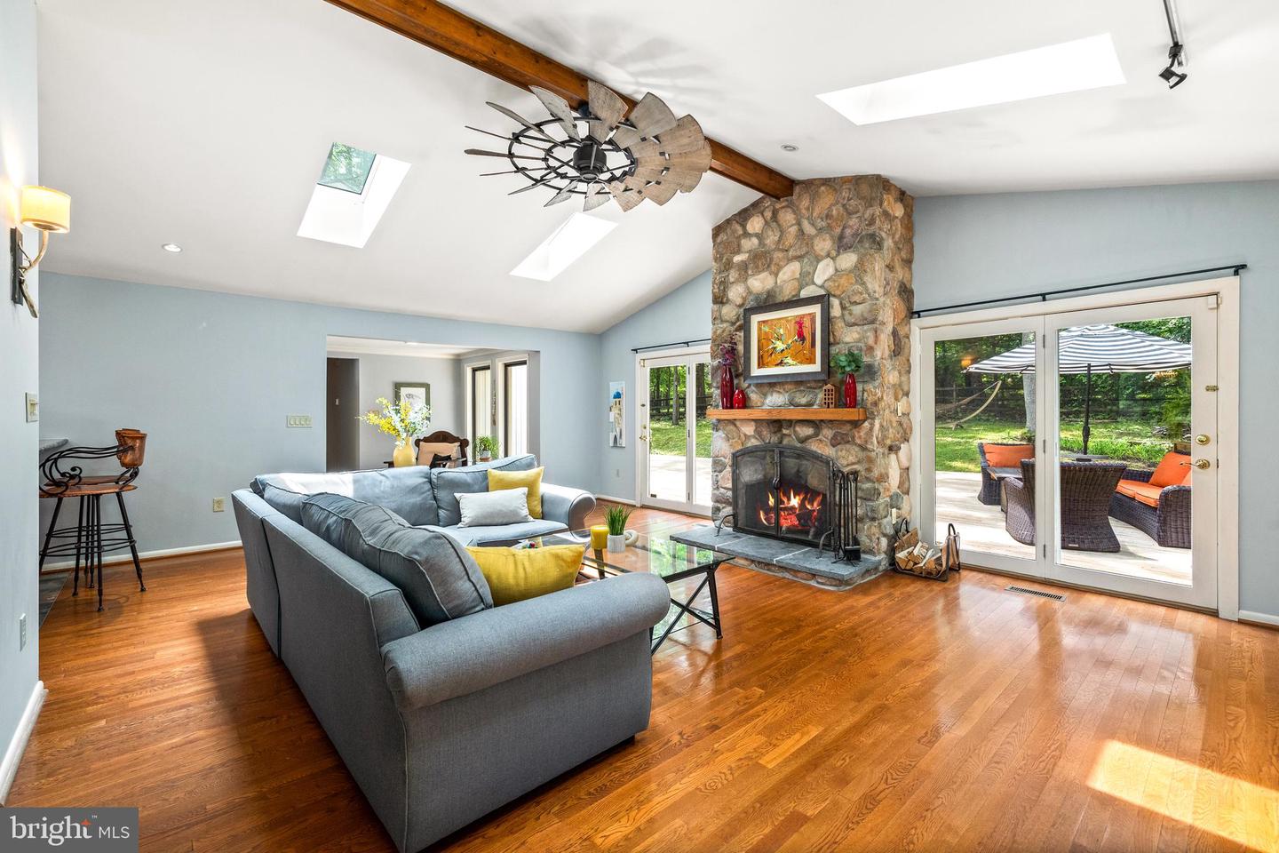 2404 SUGARBERRY CT, RESTON, Virginia 20191, 4 Bedrooms Bedrooms, ,3 BathroomsBathrooms,Residential,For sale,2404 SUGARBERRY CT,VAFX2245532 MLS # VAFX2245532