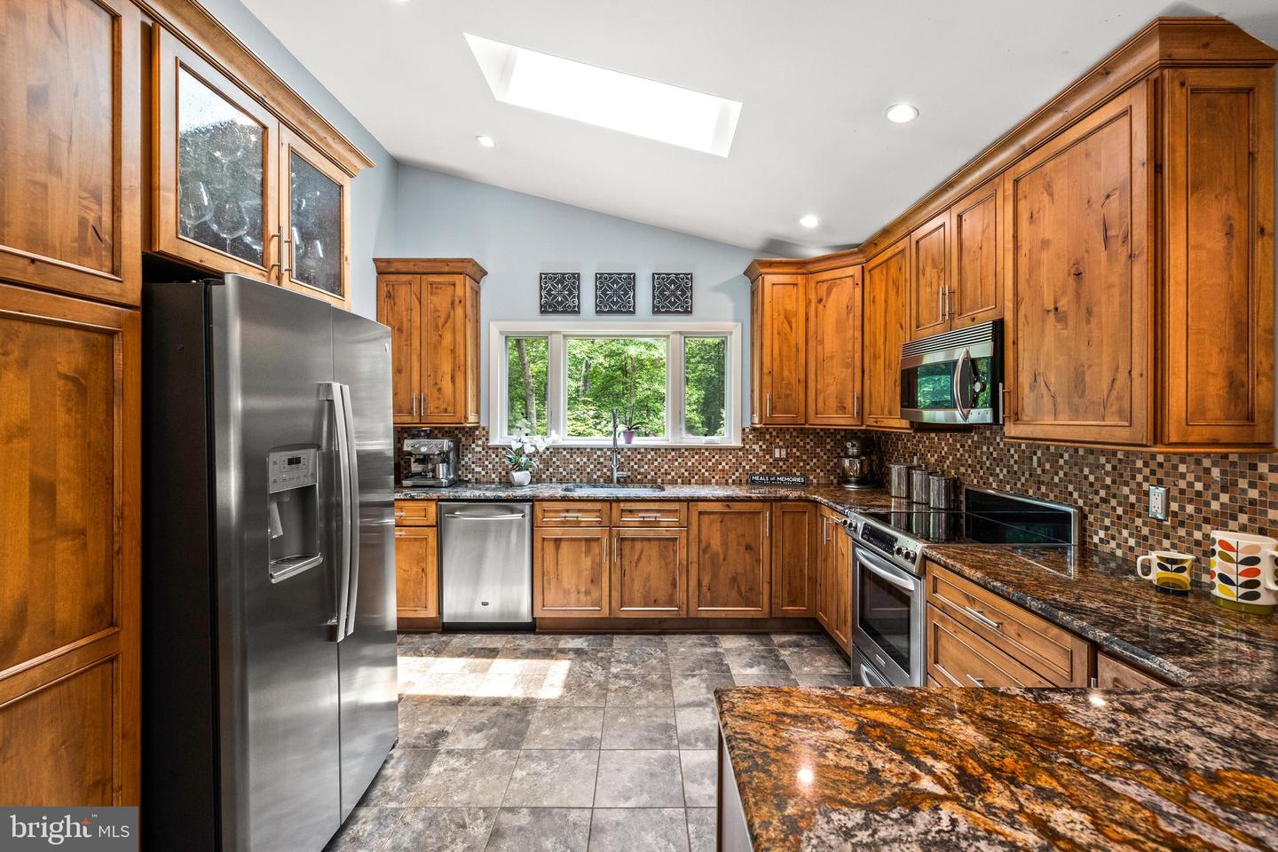 2404 SUGARBERRY CT, RESTON, Virginia 20191, 4 Bedrooms Bedrooms, ,3 BathroomsBathrooms,Residential,For sale,2404 SUGARBERRY CT,VAFX2245532 MLS # VAFX2245532